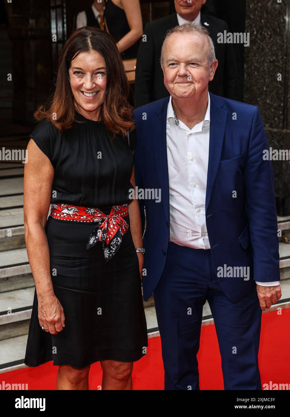 Londres, Royaume-Uni. 18 juillet 2024. Victoria Hislop et Ian Hislop vus assister à la soirée presse pour 'Bonjour Dolly!' Au London palladium. Crédit : SOPA images Limited/Alamy Live News Banque D'Images