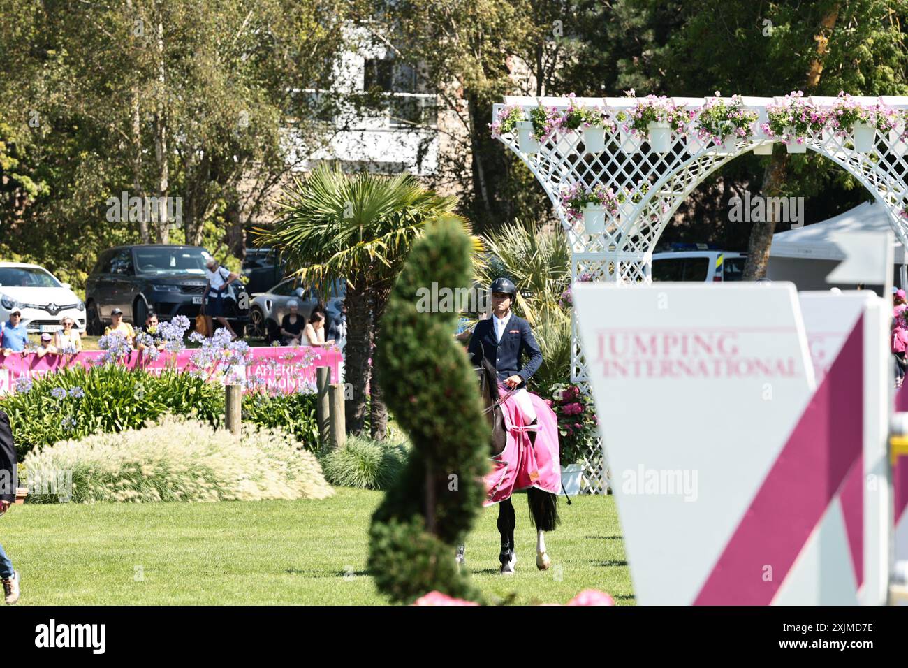 Edward Levy de France lors de la remise des prix du Groupe Prix cordon au Jumping International de Dinard le 19 juillet 2024, Dinard, France (photo par Maxime David - MXIMD Pictures) Banque D'Images