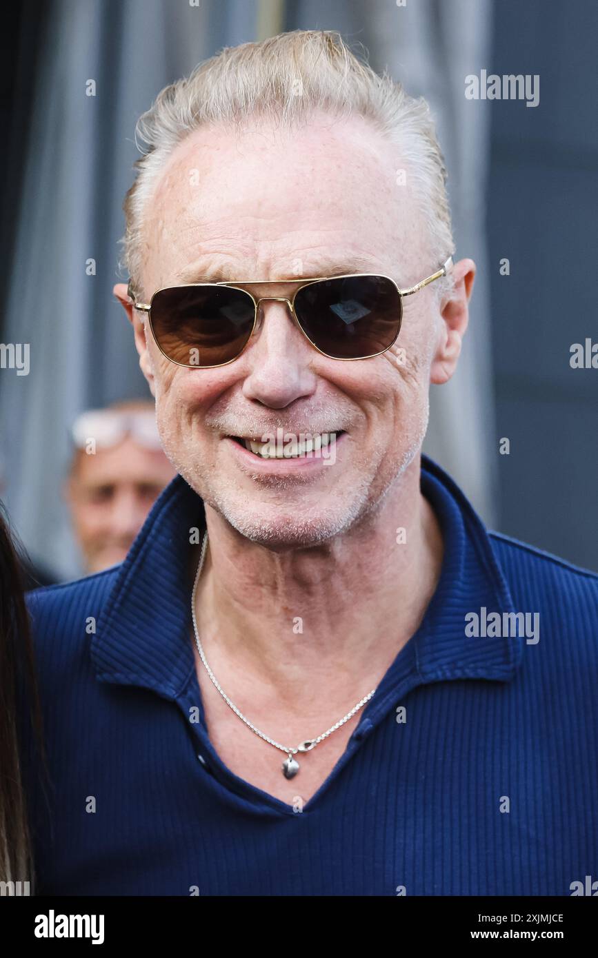 Milan, Milan, observations de célébrités - Nick Mason's Saucerful of secrets in Milan. Sur la photo : Gary Kemp arrive au Teatro degli Arcimboldi pour le concert Banque D'Images