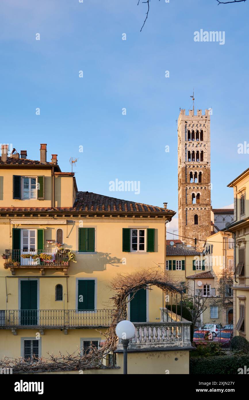 Clocher de la cathédrale de Lucques, Duomo di San Martino, Lucques, Toscane, Italie Banque D'Images
