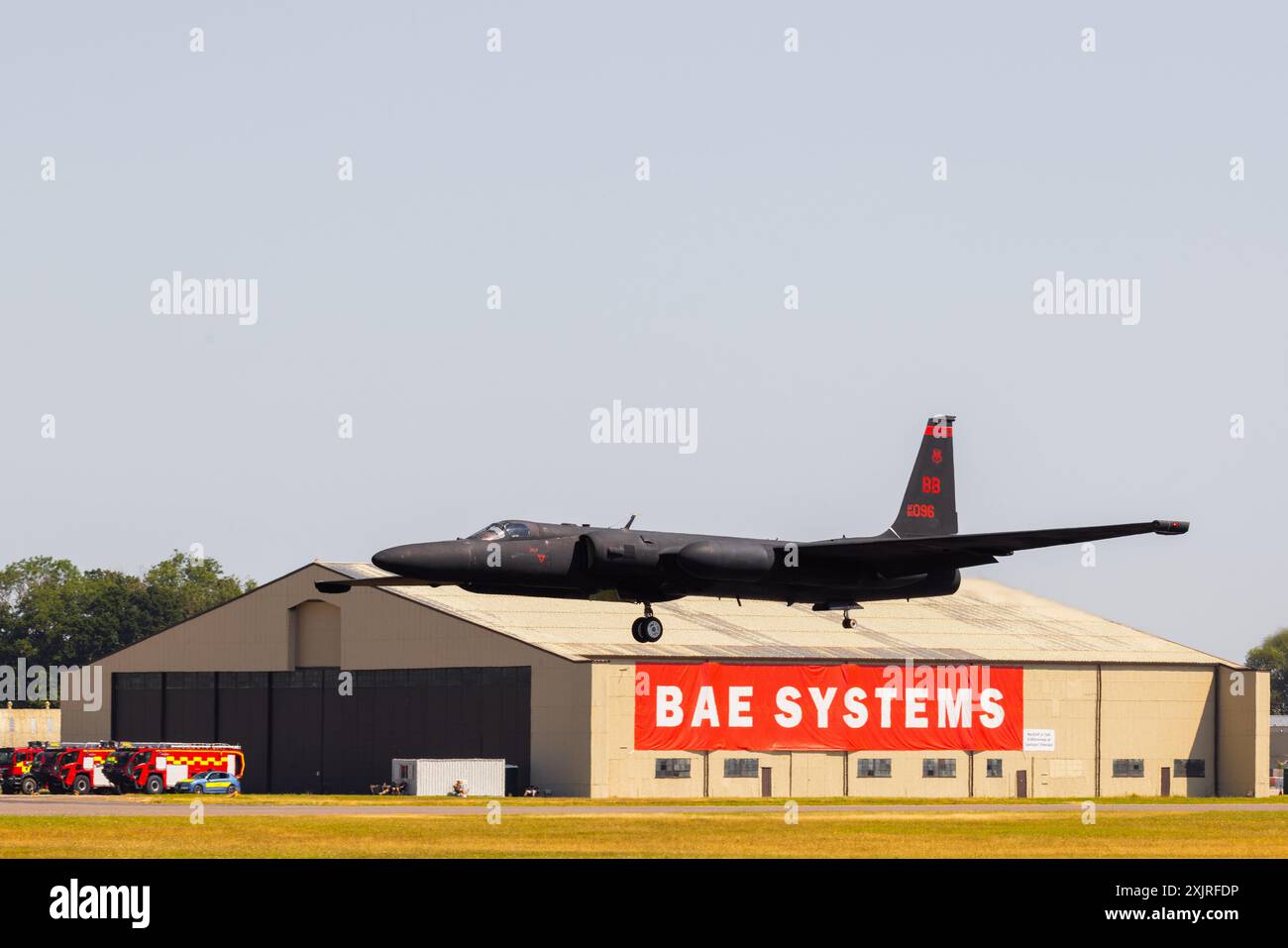 Fairford, Royaume-Uni. 19 JUILLET 2024. L'avion espion U2 atterrit alors qu'une vague de chaleur s'est abattue sur la RAF Fairford, la base de l'USAF accueillant le Royal International Air Tattoo, qui voit des centaines d'avions, de dignitaires et d'entreprises s'assembler pour des expositions statiques et volantes. Crédit Milo Chandler/Alamy Live News Banque D'Images