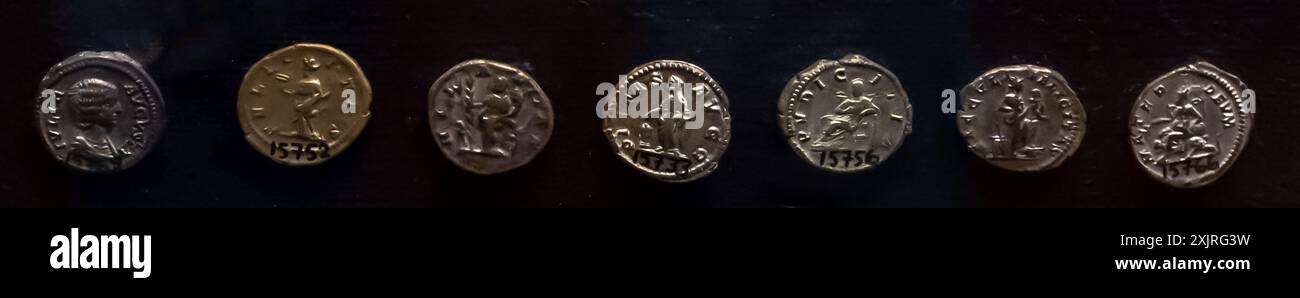 Pièces de monnaie de la période romaine antique, impératrice Julia Domna ère (193-211 AD) Smyrne Banque D'Images