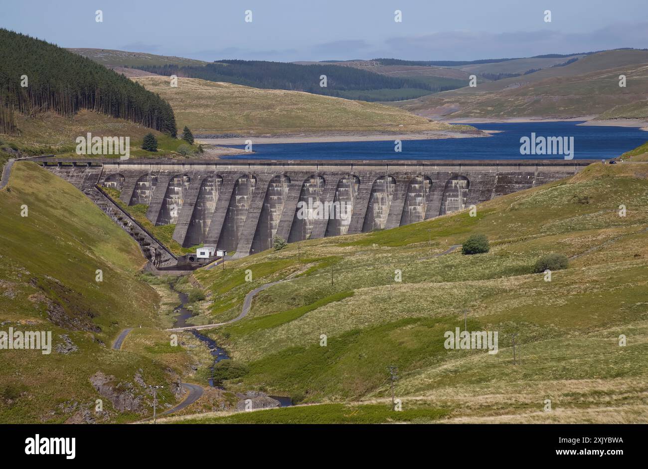 Réservoir et barrage de Nant-y-Moch Banque D'Images