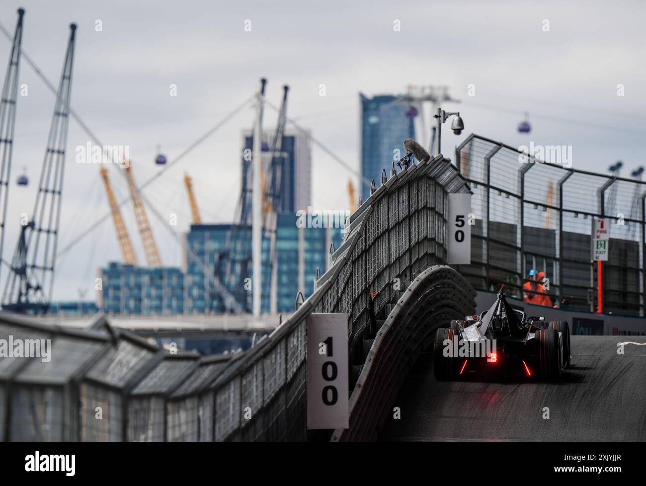 Mitch Evans de Jaguar Racing lors des qualifications le premier jour de l'E-Prix Hankook London 2024 sur le circuit Excel de Londres. Date de la photo : samedi 20 juillet 2024. Banque D'Images
