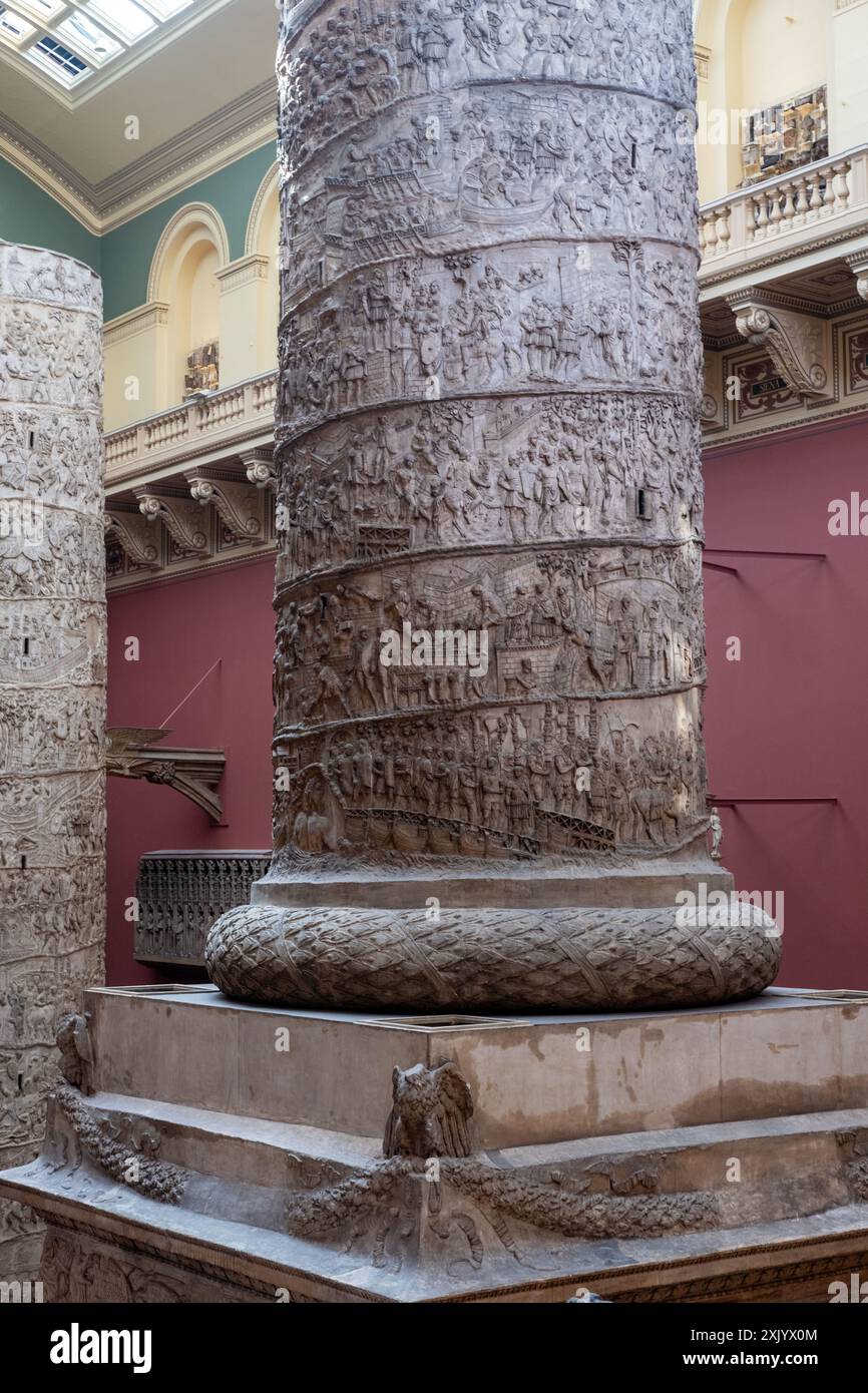Victoria and Albert Museum, Cast courts, Trajan's Column, Londres, Angleterre Banque D'Images