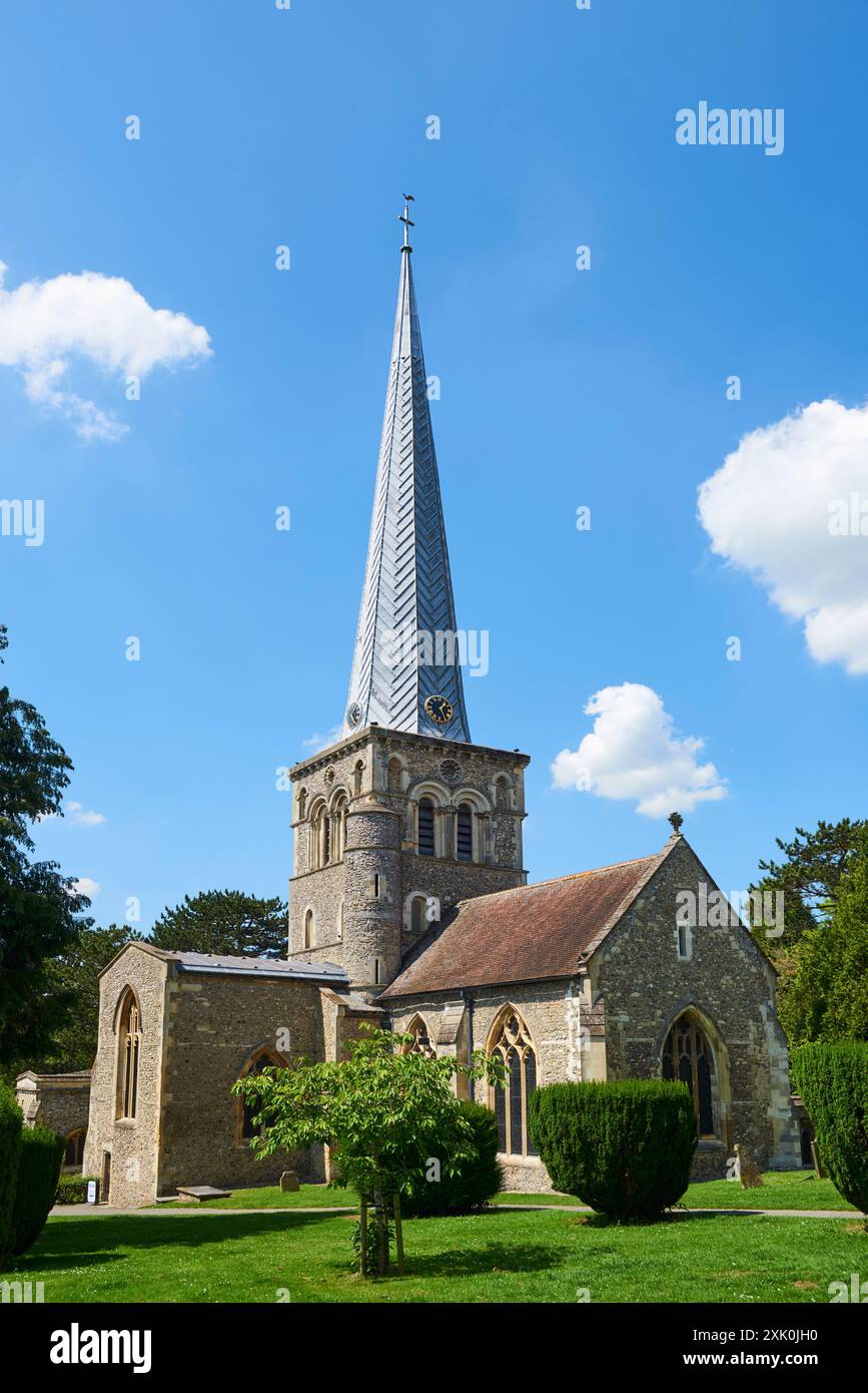 L'extérieur de l'église normande historique classée Grade I de St Mary, Hemel Hempstead, Hertfordshire, Royaume-Uni Banque D'Images