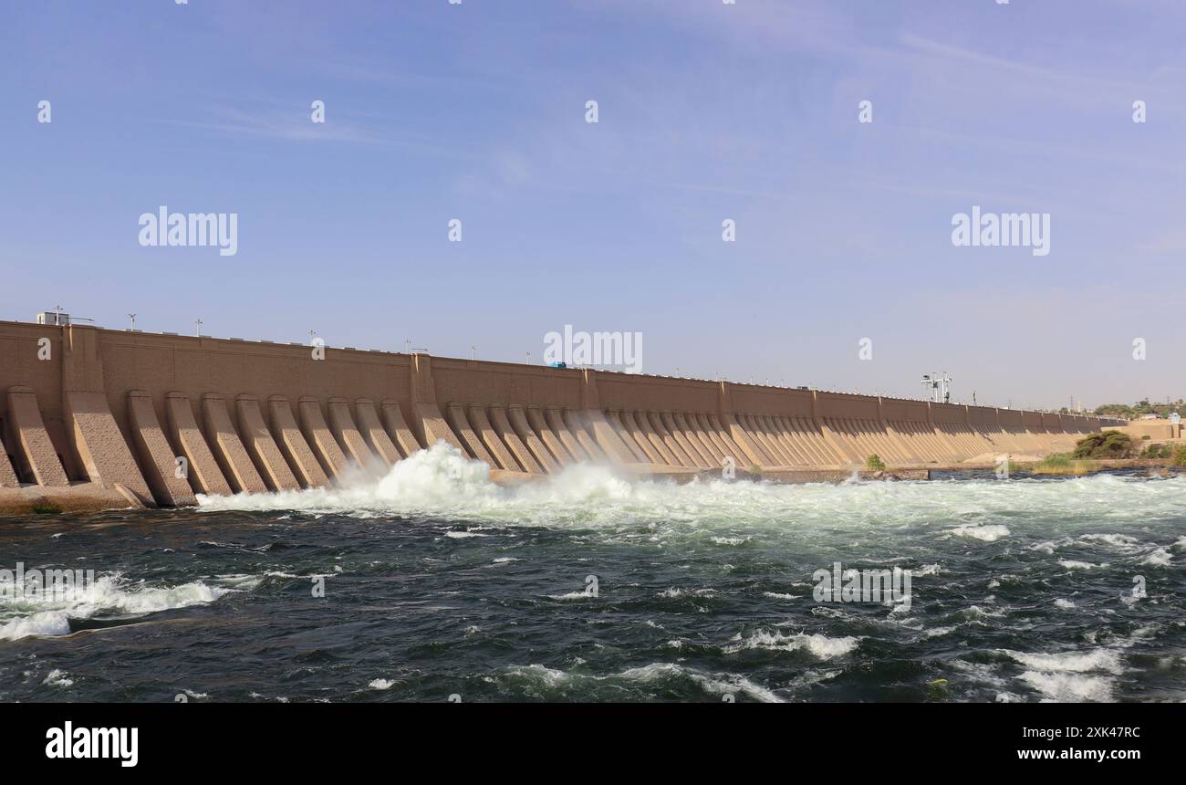 Eau en Egypte : ancien barrage d'Assouan (barrage bas d'Assouan) sur le nil en haute Egypte Banque D'Images