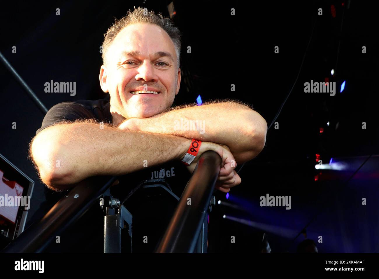 DJ Judge BEI der 90s Super Show 2024 auf der Horner Rennbahn. Hambourg, 20.07.2024 *** DJ Judge at the 90s Super Show 2024 at the Horner Rennbahn Hamburg, 20 07 2024 Foto:xgbrcix/xFuturexImagex Supershow_4739 Banque D'Images
