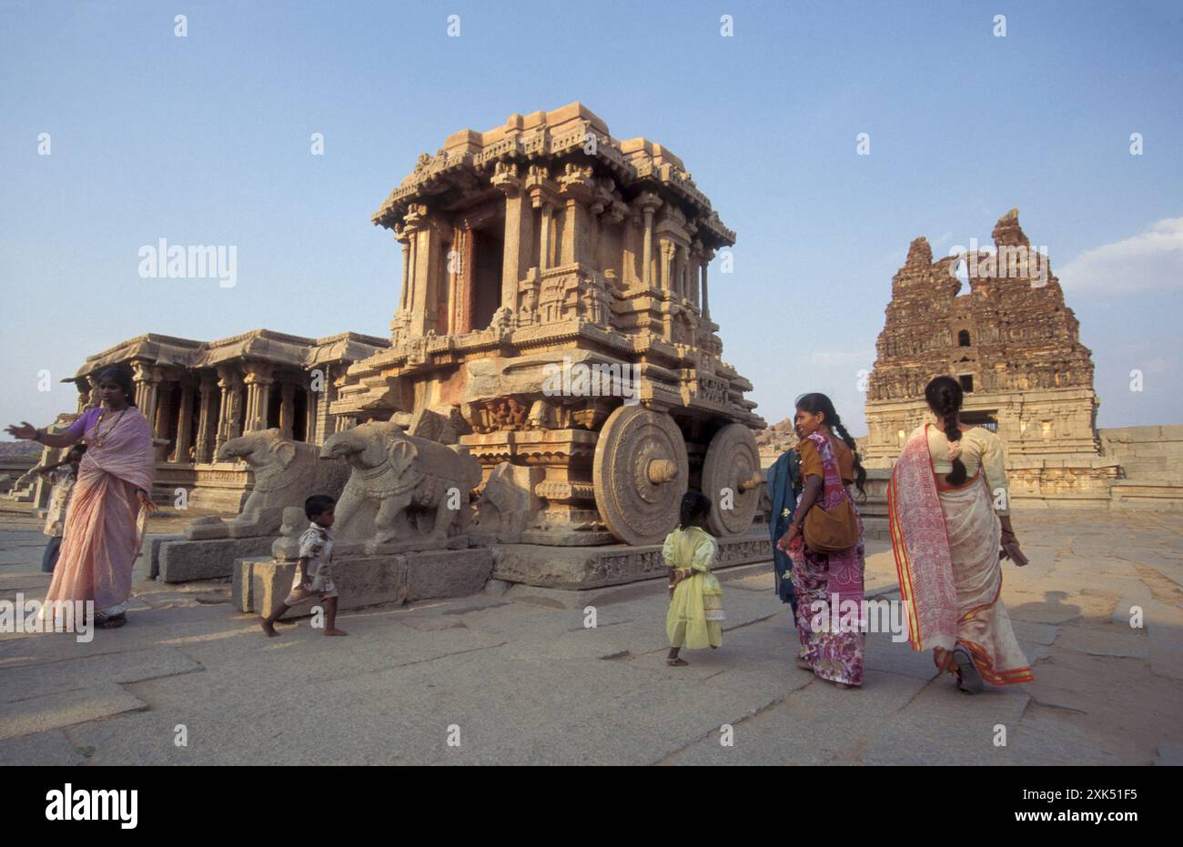 Les ruines du chariot en pierre du temple Vijaya Vittala près de la ville de Hampi dans la province du Karnataka en Inde. Inde, Karnataka, 19 mars Banque D'Images