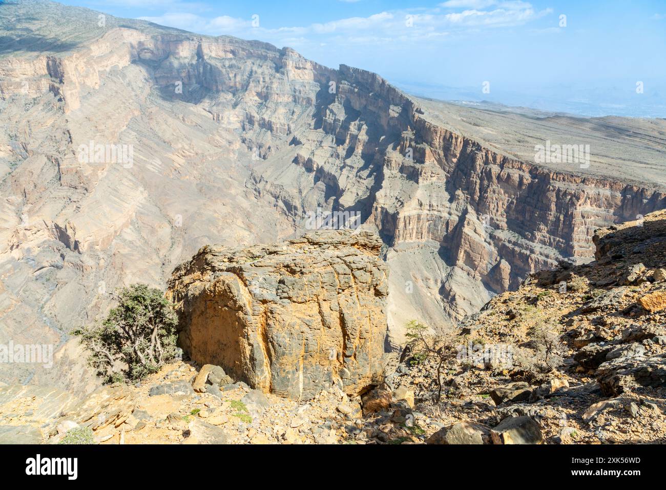 Vue panoramique sur le Grand canyon d'Oman, Balcony Walk Trail, Jabal Akhdar Mountains, Oman Banque D'Images