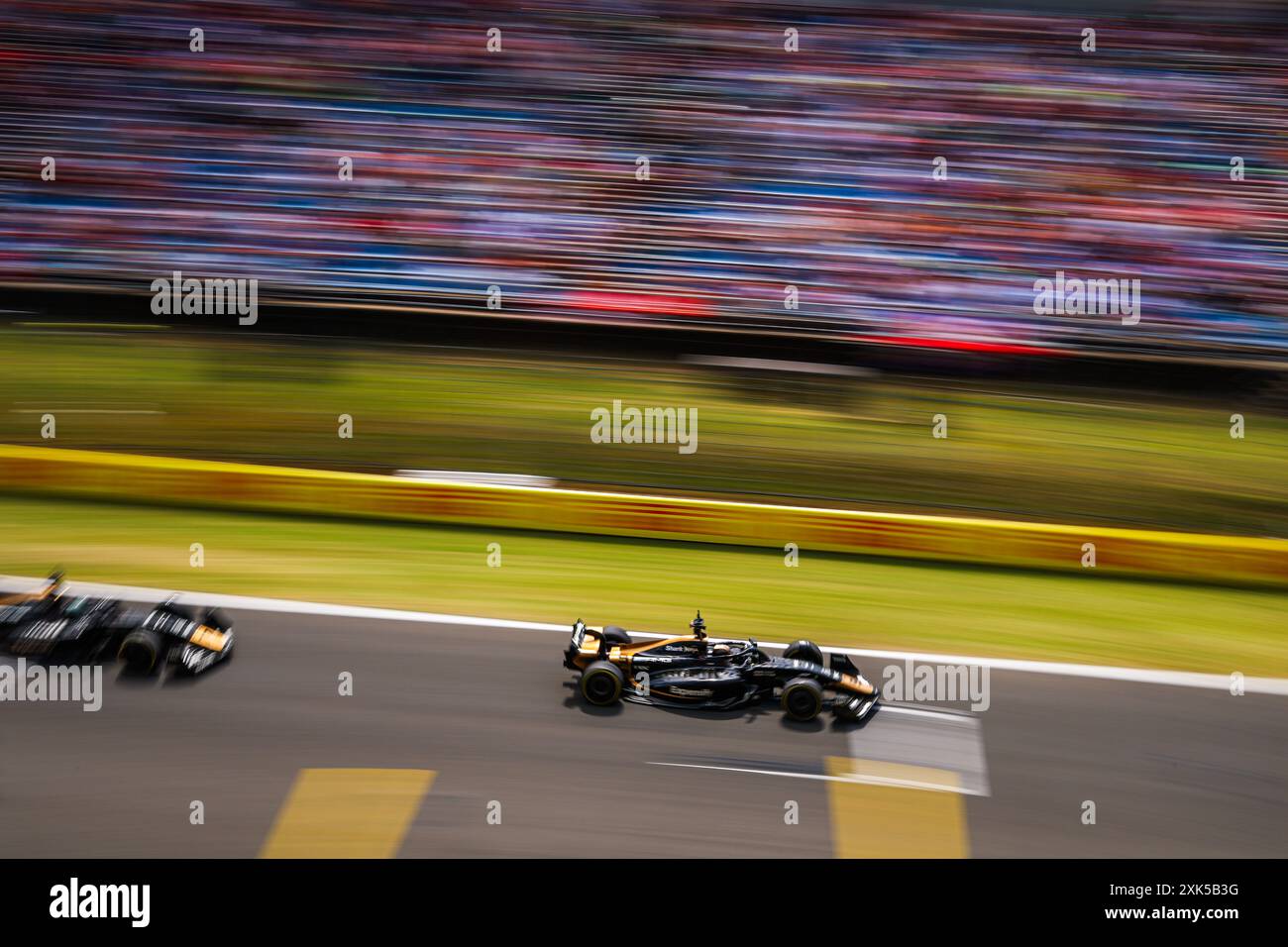 09 APX GP modifié F2 voiture préparée par Mercedes Applied Science et Carlin pour l'équipe fictive Apex dans le film F1 d'Apple Studios/Bruckheimer films, action lors du Grand Prix de Hongrie de formule 1 2024, 13ème manche du Championnat du monde de formule 1 2024 du 19 au 21 juillet, 2024 sur le Hungaroring, à Mogyorod, Hongrie - photo Antonin Vincent/DPPI crédit : DPPI Media/Alamy Live News Banque D'Images
