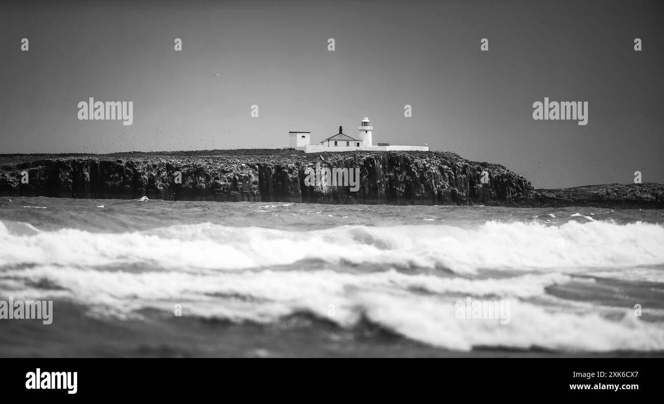 Images de la mer du Nord près du village de Bamburgh dans le comté de Northumberland, Angleterre. Banque D'Images