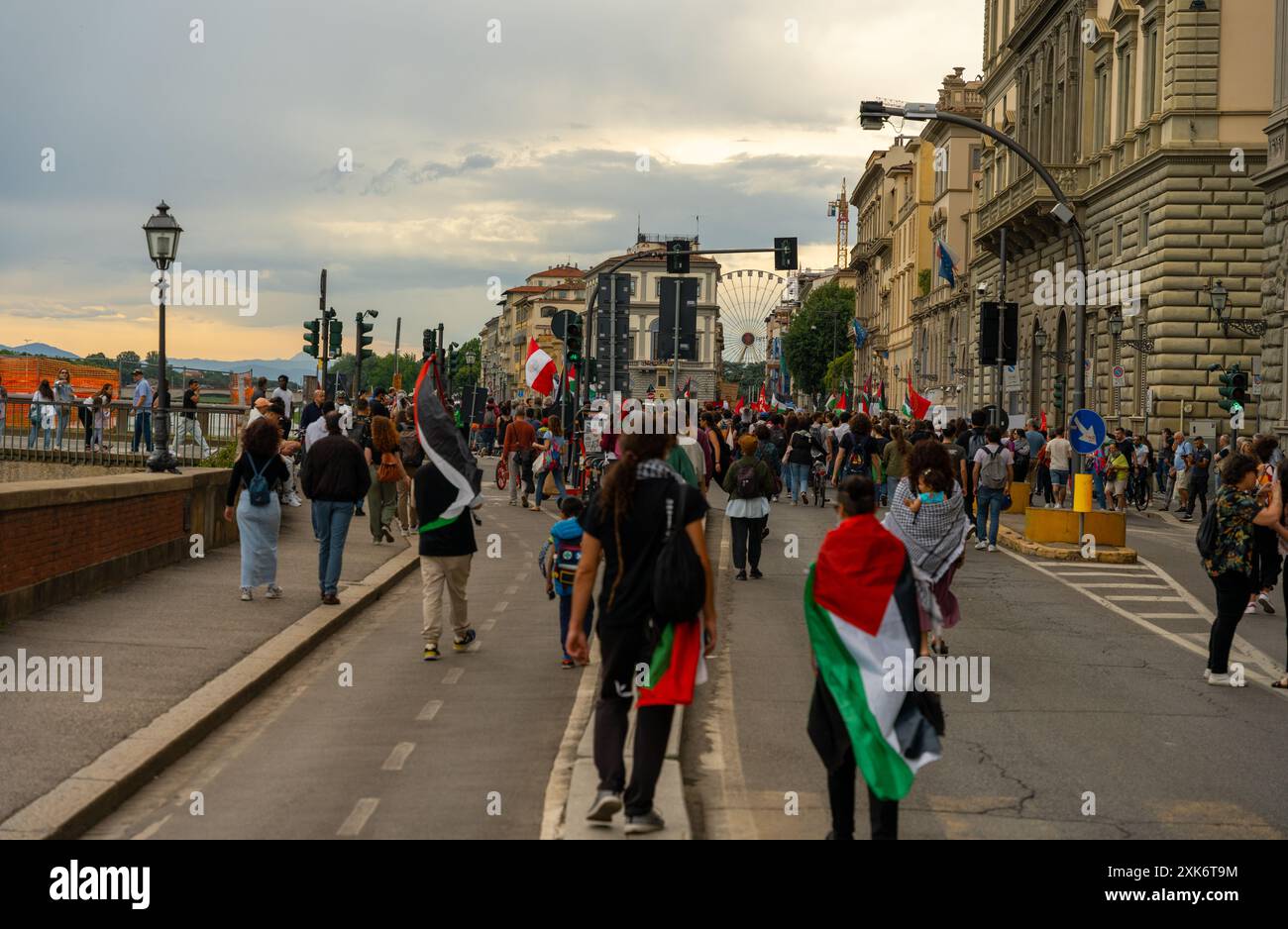 Florence, Italie - 02 juin 2024 : rassemblement pro-palestinien dans le centre-ville. Banque D'Images