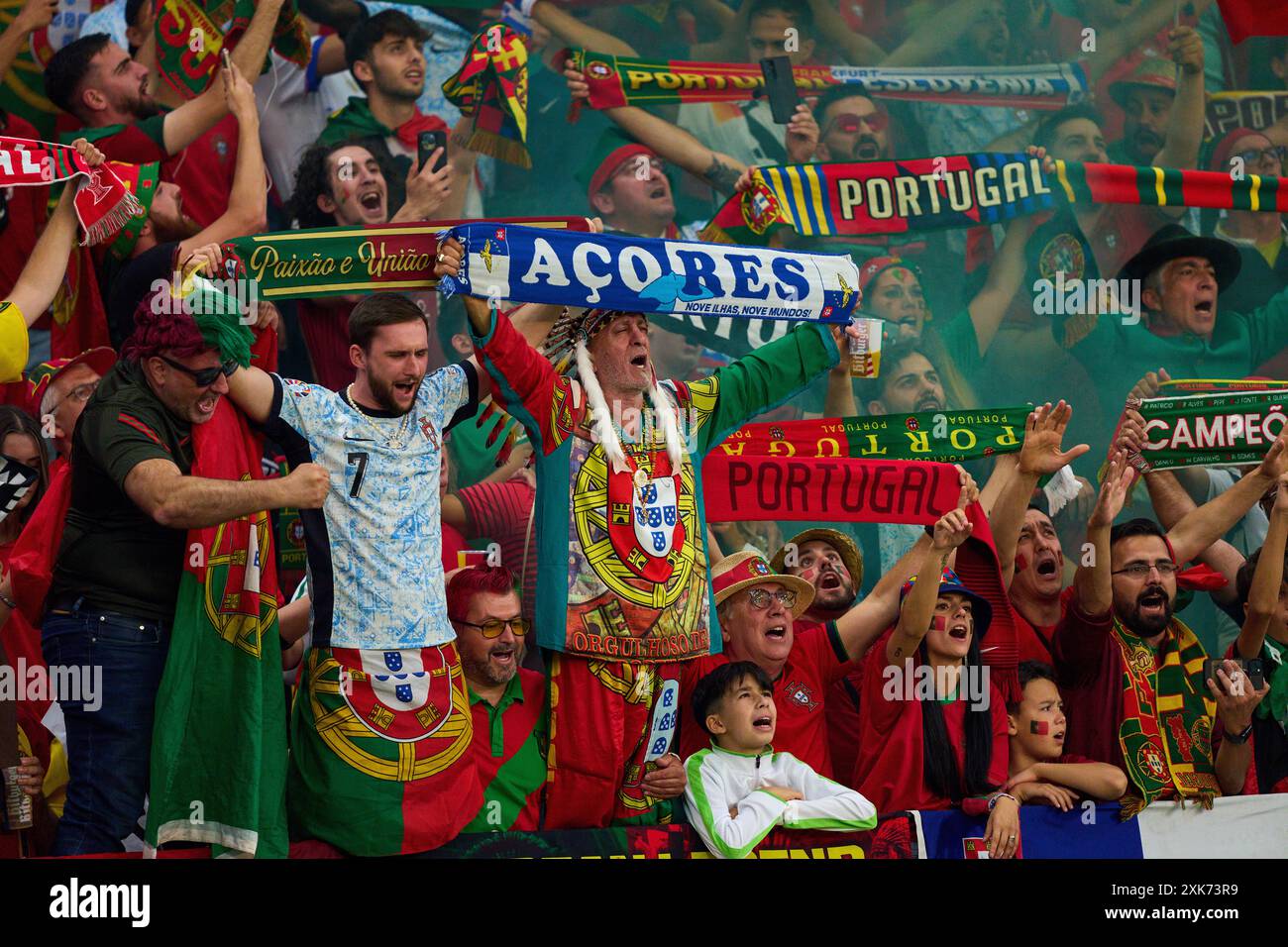 Fans POR dans le meilleur des 16 match PORTUGAL - SLOVÉNIE 3-0 N.E. des Championnats d'Europe de l'UEFA 2024 le 01 juillet 2024 à Francfort, Allemagne. Photographe : Peter Schatz Banque D'Images
