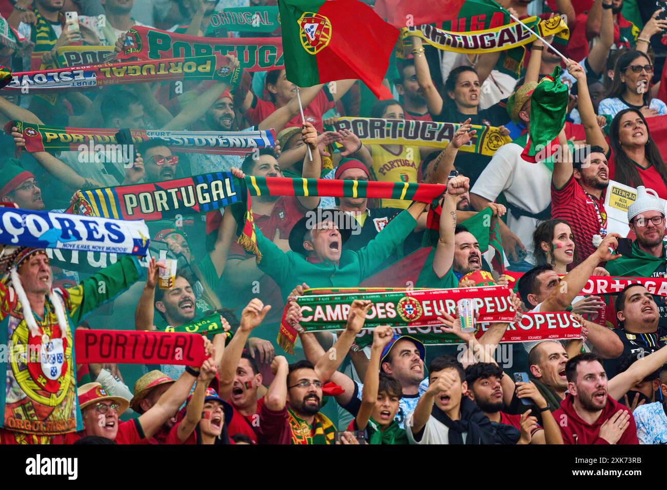 Fans POR dans le meilleur des 16 match PORTUGAL - SLOVÉNIE 3-0 N.E. des Championnats d'Europe de l'UEFA 2024 le 01 juillet 2024 à Francfort, Allemagne. Photographe : Peter Schatz Banque D'Images