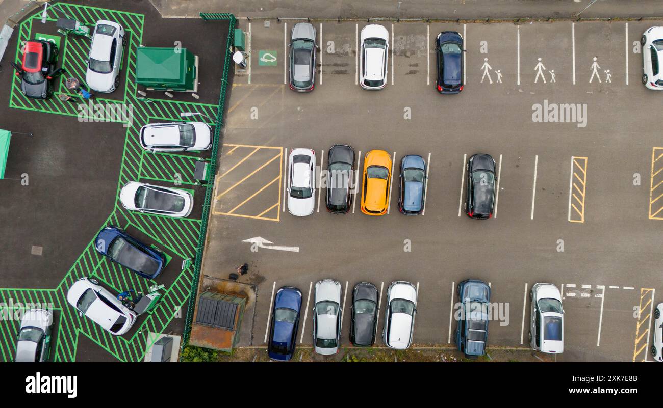 Parking Chesterfield pour la recharge ev Banque D'Images