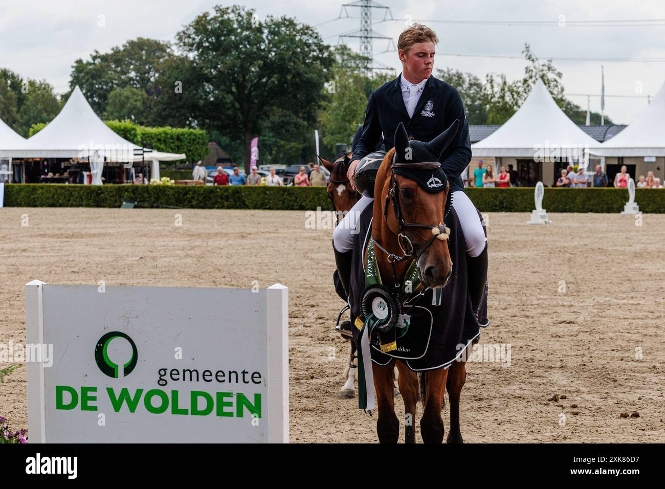 Veeningen, pays-Bas. 21 juillet 2024. VEENINGEN, PAYS-BAS - 21 JUILLET, Ansgar Holtgers Jr (USA) vainqueur lors du Jumping S21 Gemeente de Wolden Prize - Grand Prix (LR) CSI Zuidwolde 2024 au CH de Wolden 21 juillet 2024 à Veeningen, pays-Bas. (Photo de Jaap van der Pijll/Orange Pictures) crédit : Orange pics BV/Alamy Live News Banque D'Images