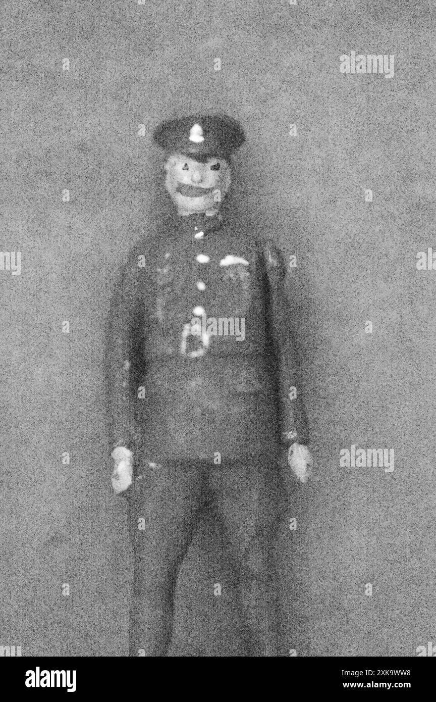 Doux et crayon comme l'image en noir et blanc du modèle vintage de plomb de l'homme dans l'uniforme du Royal Flying corps du début du 20ème siècle Banque D'Images