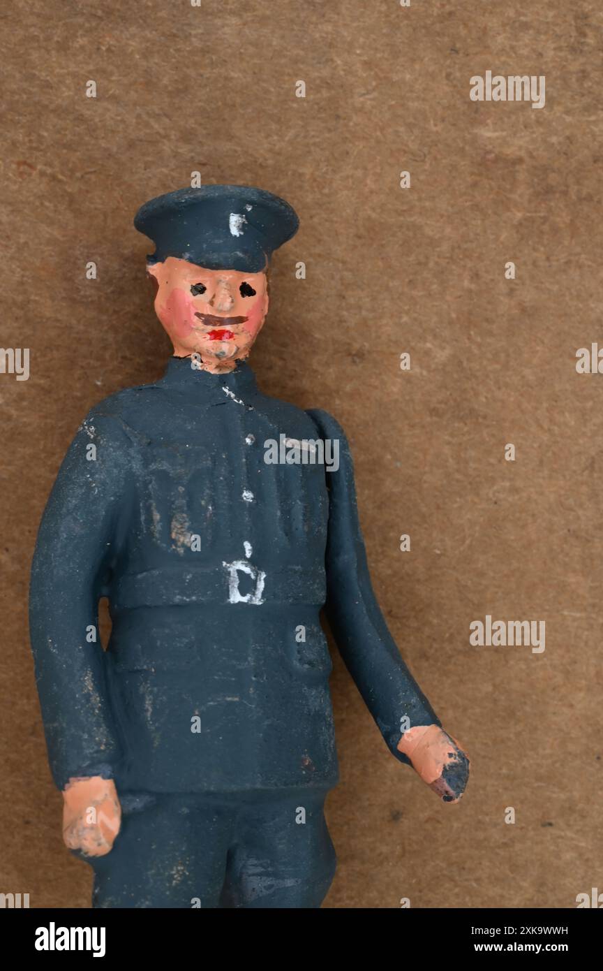 Doux et crayon comme l'image en noir et blanc du modèle vintage de plomb de l'homme dans l'uniforme du Royal Flying corps du début du 20ème siècle Banque D'Images