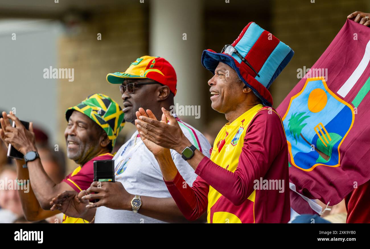 Supporters des Antilles à Trent Bridge le troisième jour du 2e test match entre l'Angleterre et les Antilles. Banque D'Images