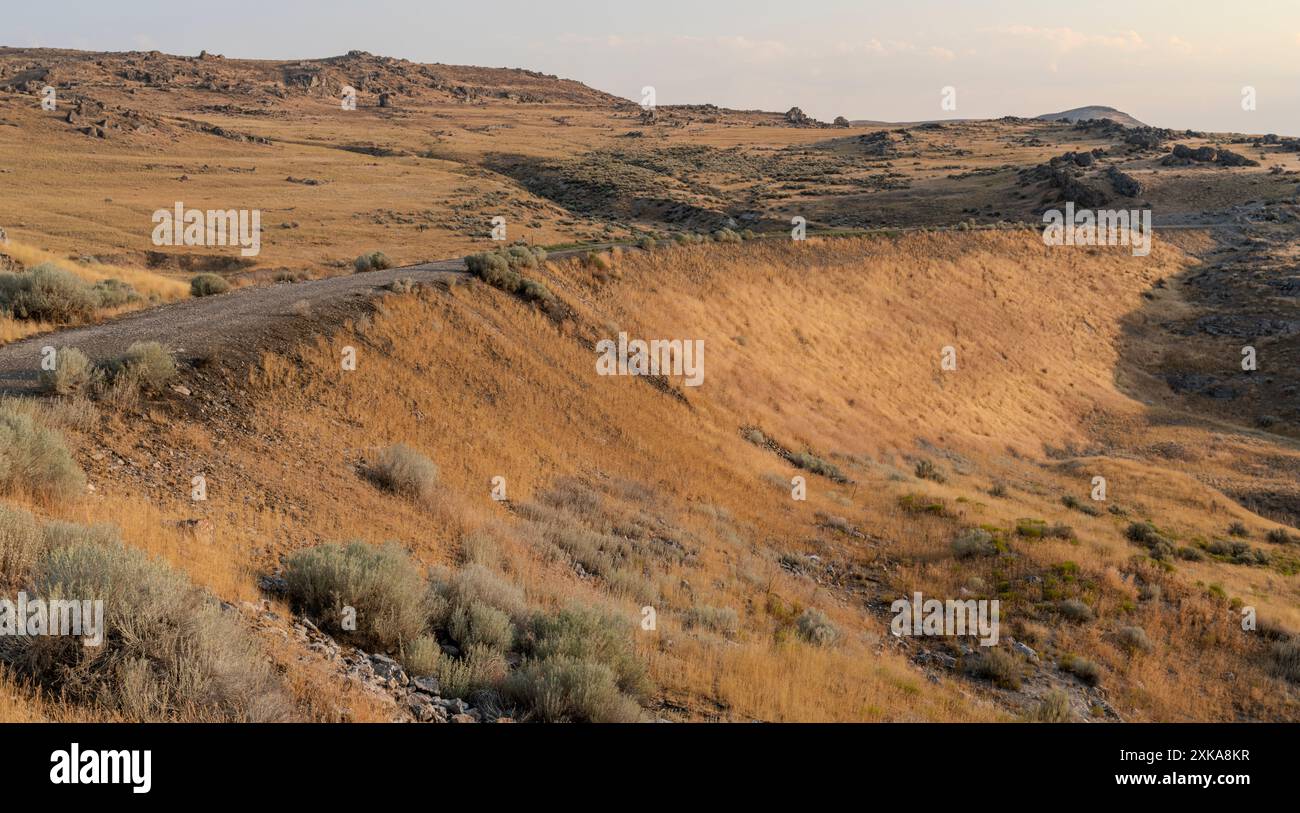 Le Big Fill Trail, qui fait partie de la ligne ferroviaire transcontinentale originale du Golden Spike National Historical Park dans l'Utah. Banque D'Images