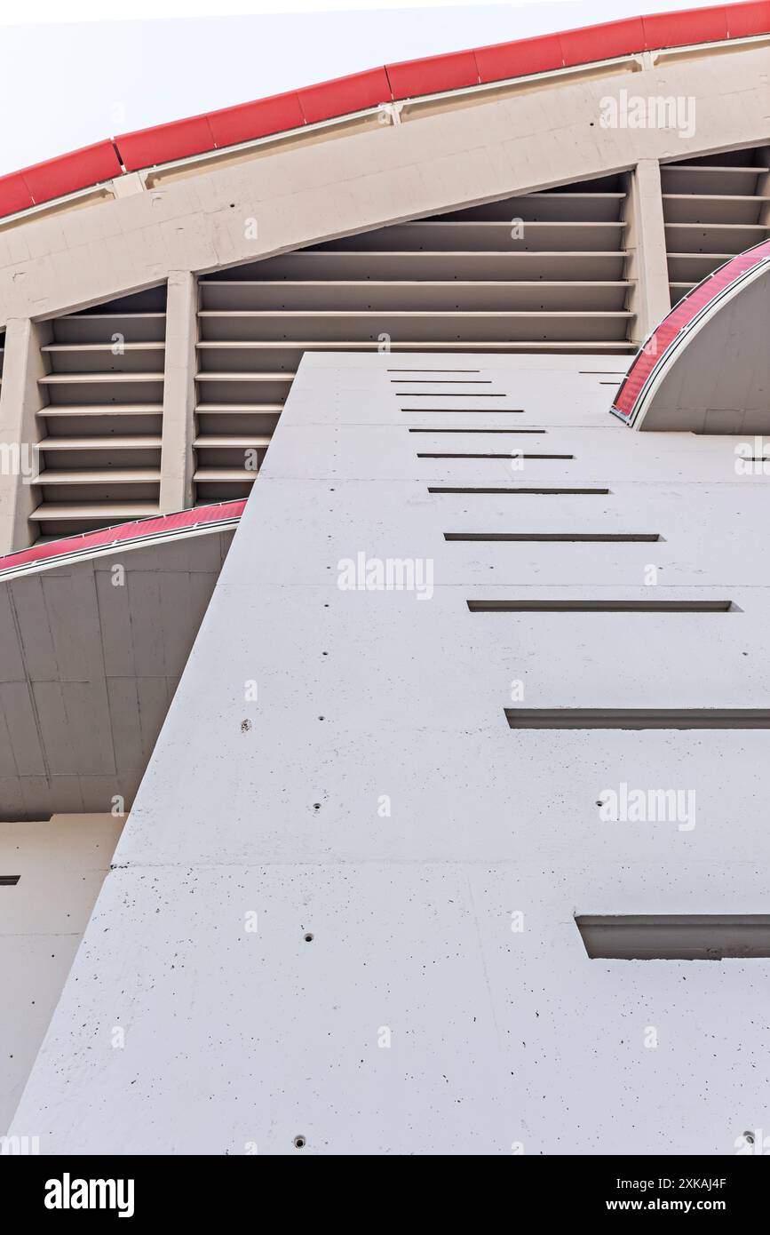 les stades de football sont souvent des espaces architecturalement impressionnants Banque D'Images