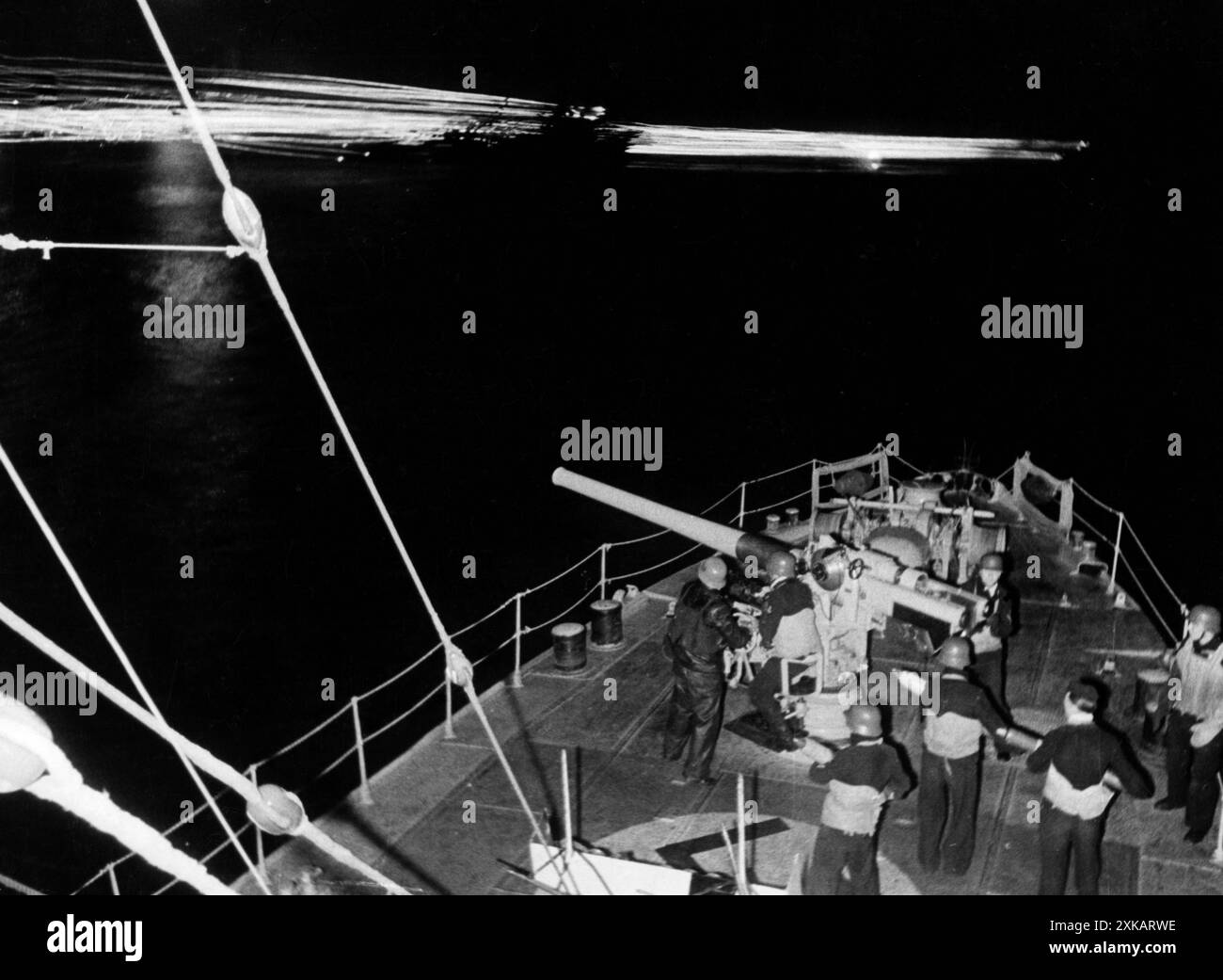 Bateau avant-poste allemand dans la bataille. Photo non datée. [traduction automatique] Banque D'Images