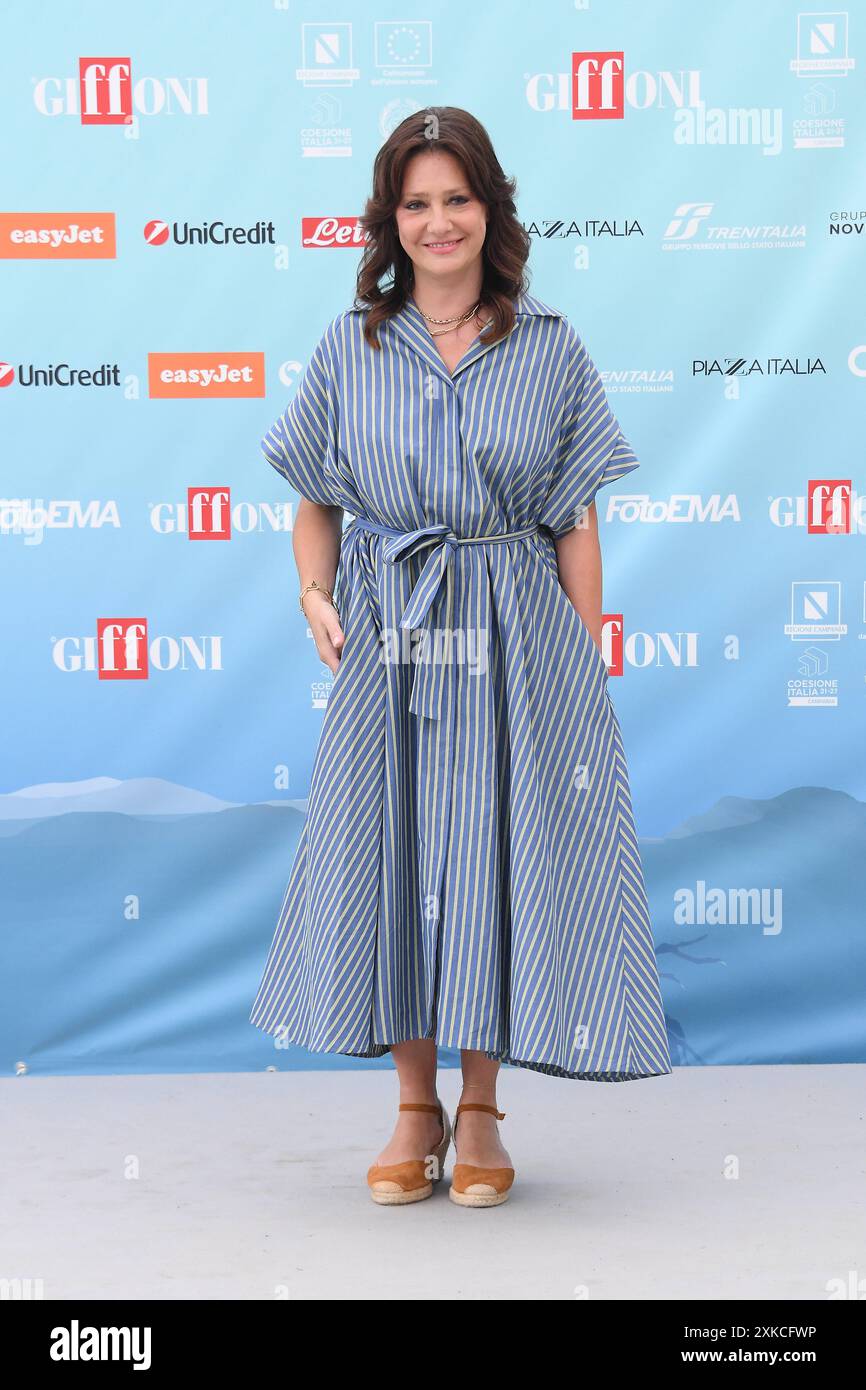 Giffoni Vallepiana : Giffoni Vallepiana Giffoni Festival 2024 Photocall Giovanna Mezzogiorno, sur la photo : Giovanna Mezzogiorno (crédit image : © Vincenzo Landi/IPA via crédit : Zuma Press/Alamy Live News Banque D'Images