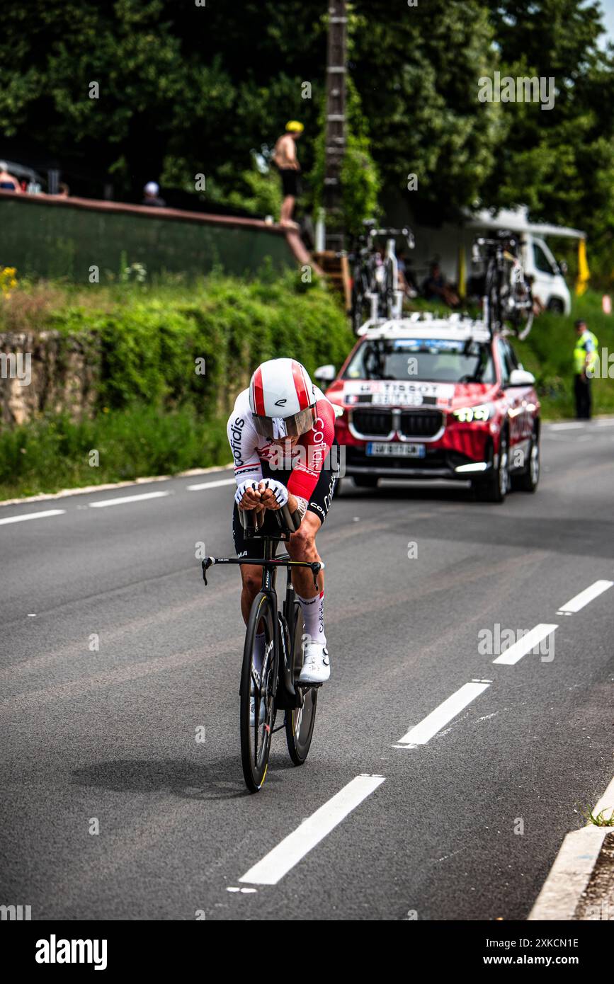 ALEXIS RENARD de COFIDIS cycliste sur le Tour de France étape 7 TT (contre-la-montre), entre nuits-Saints-Georges et Gevrey-Chamertain, 05/07/24. Banque D'Images