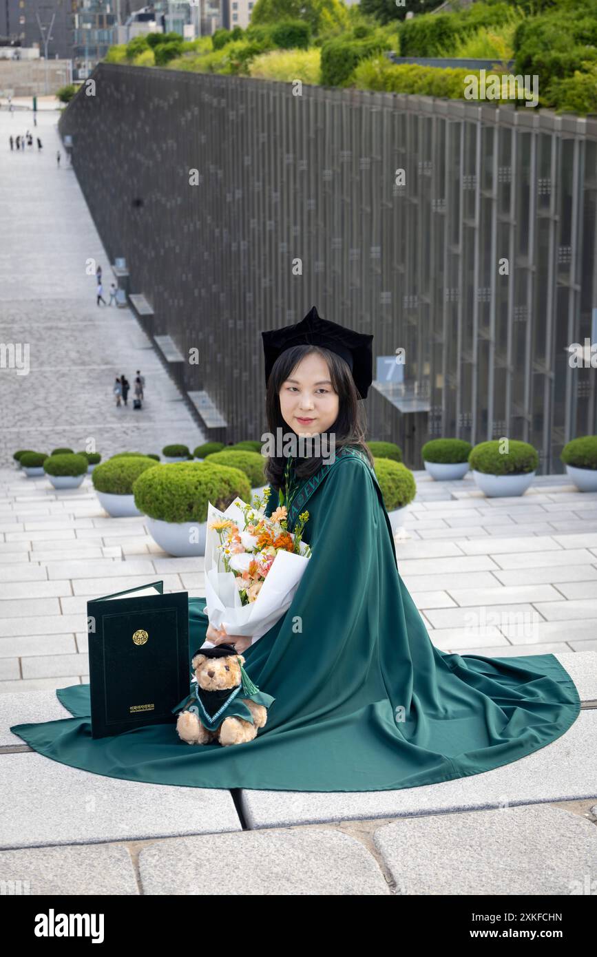 Diplômée, Ewha Women's University, nouveau bâtiment de campus par Dominique Perrault, 2008, Séoul, Corée du Sud Banque D'Images