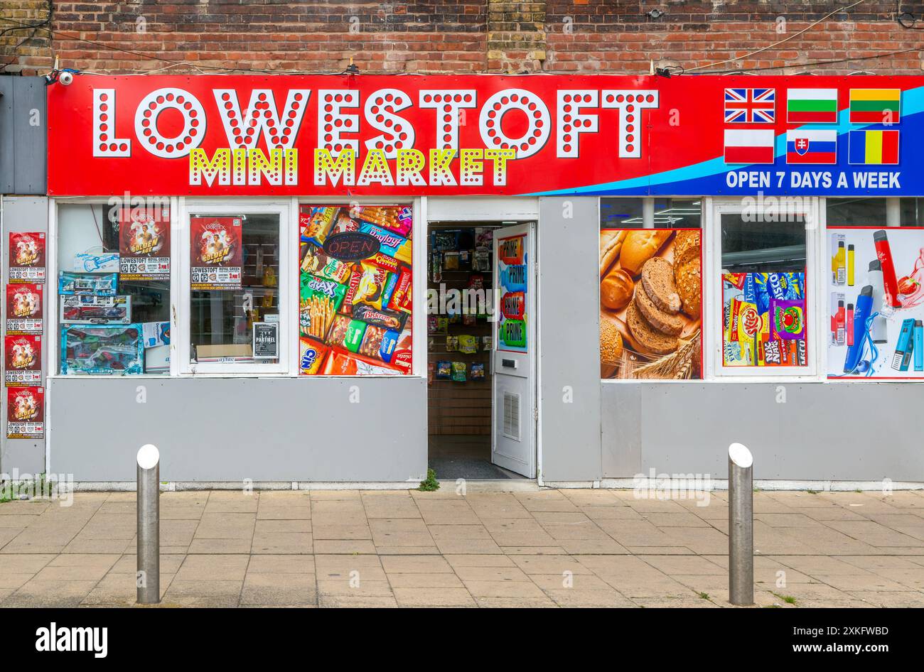 Magasin de magasin de mini marché ouvert 7 jours sur 7, Kirkley, Lowestoft, Suffolk, Angleterre, ROYAUME-UNI Banque D'Images