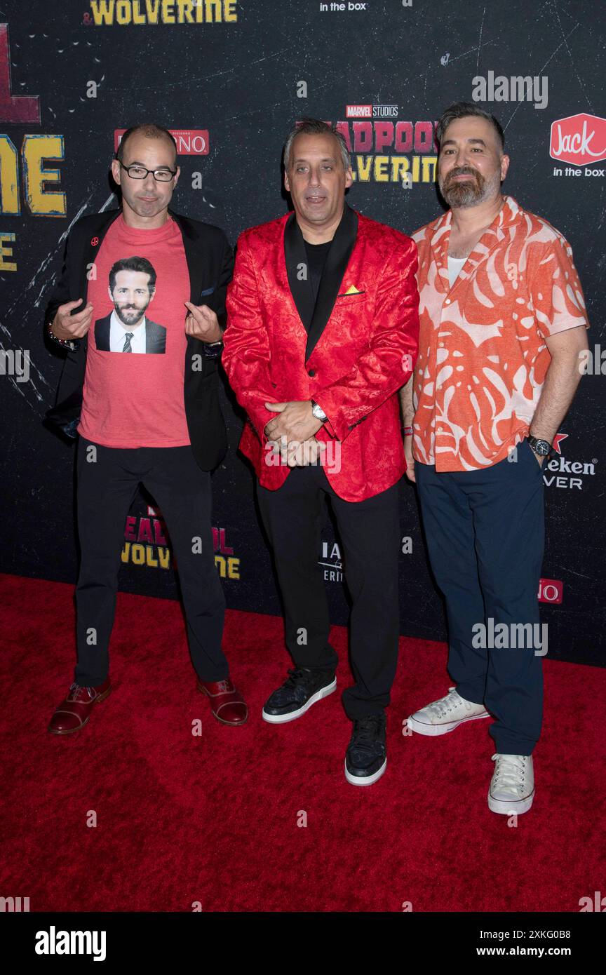 James Murray, Brian Quinn und Joe Gatto BEI der Weltpremiere des Kinofilms Deadpool & Wolverine im David H. Koch Theater. New York, 22.07.2024 *** James Murray, Brian Quinn et Joe Gatto lors de la première mondiale du film Deadpool Wolverine au David H Koch Theater New York, 22 07 2024 Foto:xB.xHinex/xFuturexImagex deadpool Wolverine 4547 Banque D'Images