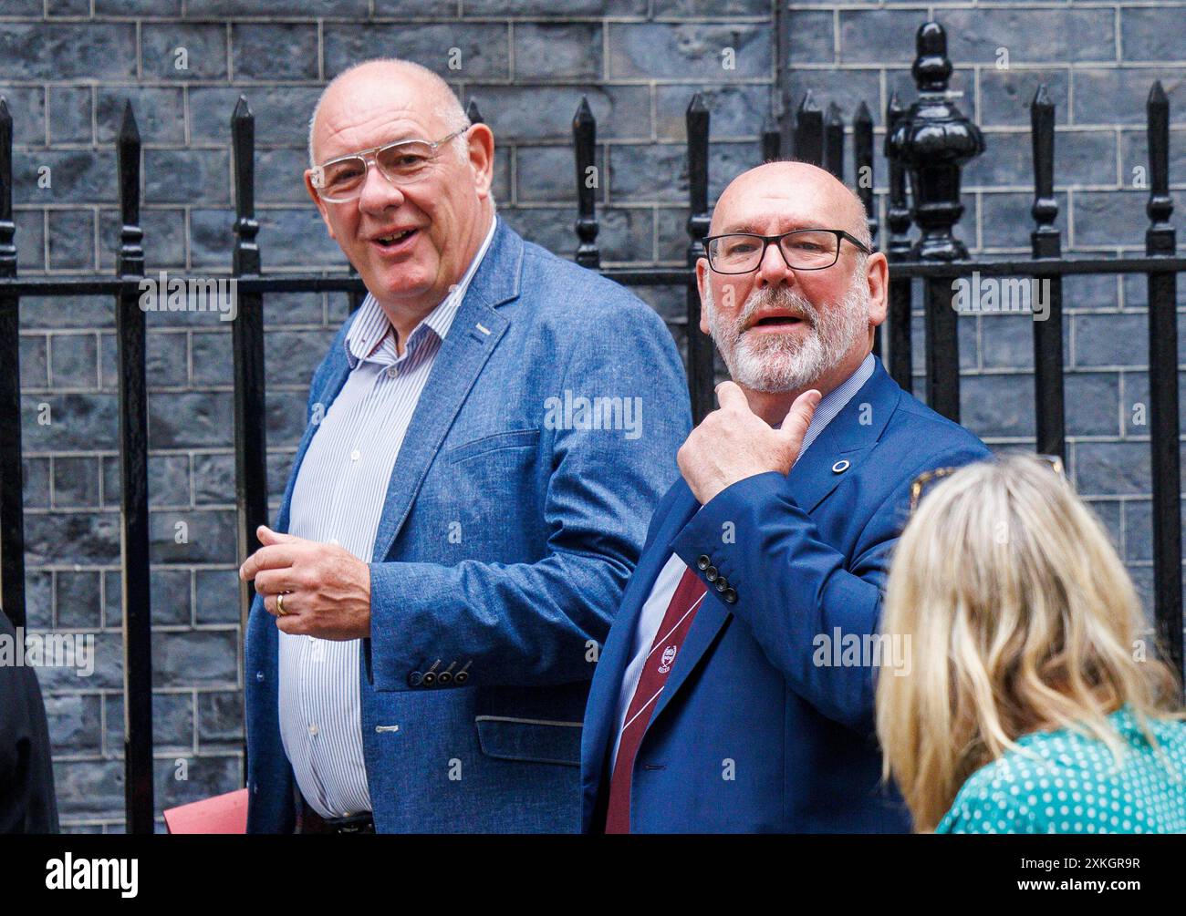 Londres, Royaume-Uni. 23 juillet 2024. Mick Whelan, secrétaire général de l'ASLEF, et Dave Ward, secrétaire général de la CWU arrivent pour une réunion au numéro 10 avec Keir Starmer, leader travailliste. Crédit : Mark Thomas/Alamy Live News Banque D'Images