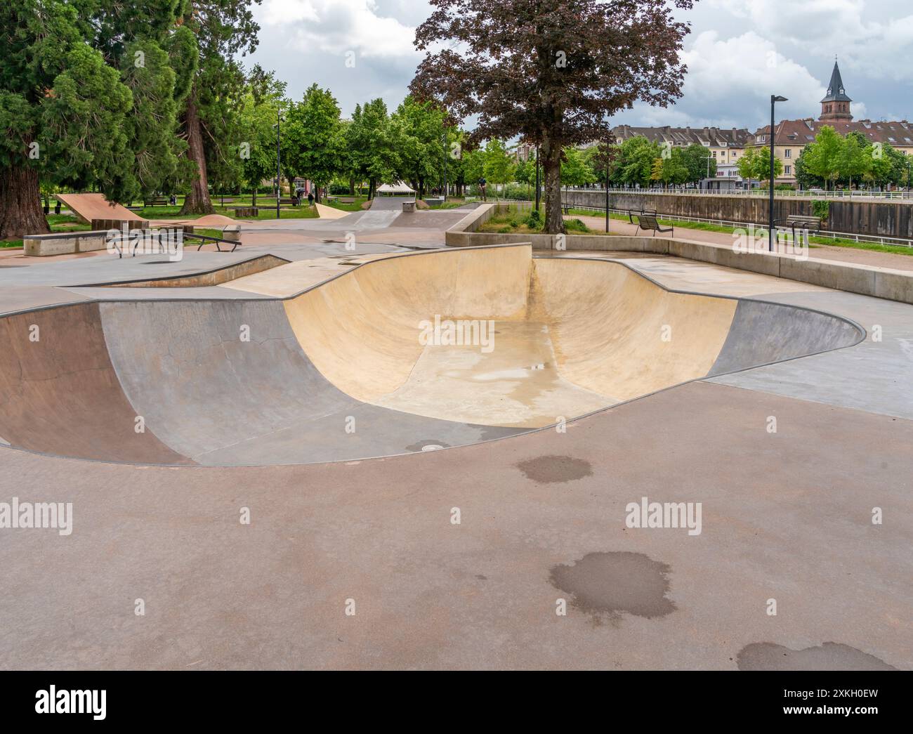 Skatepark vu à Saint-Die-des-Vosges, commune du département des Vosges, Grand est, nord-est de la France Banque D'Images