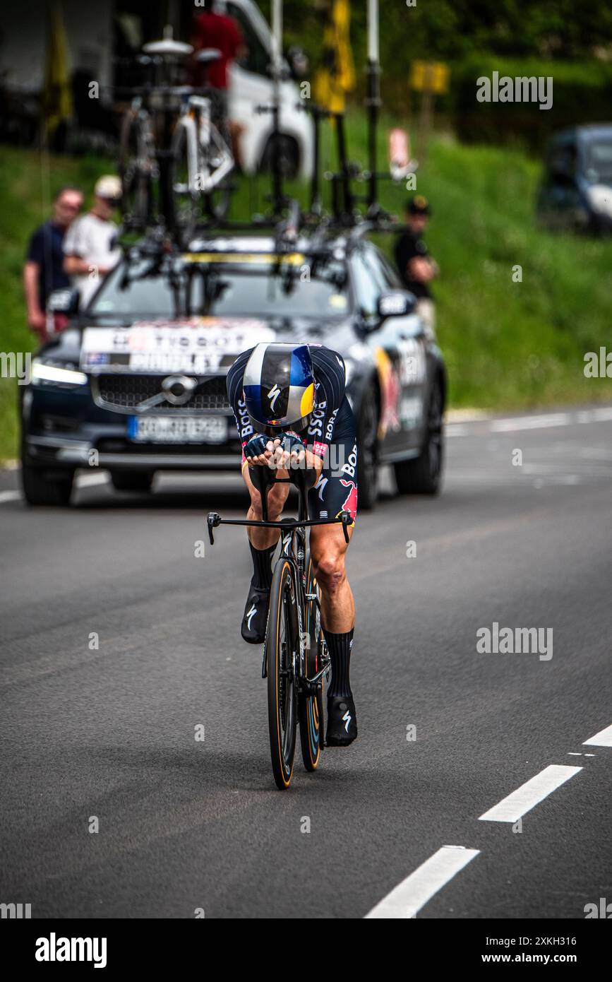 JAI HINDLEY de RED BULL - BORA - HANSGROHE cycliste sur le Tour de France étape 7 TT entre nuits-Saints-Georges et Gevrey-Chambertin. Banque D'Images