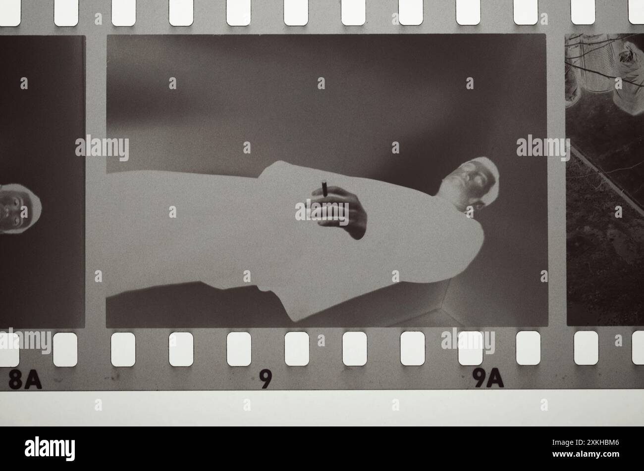 bande de film négatif noir et blanc de 35 mm Banque D'Images