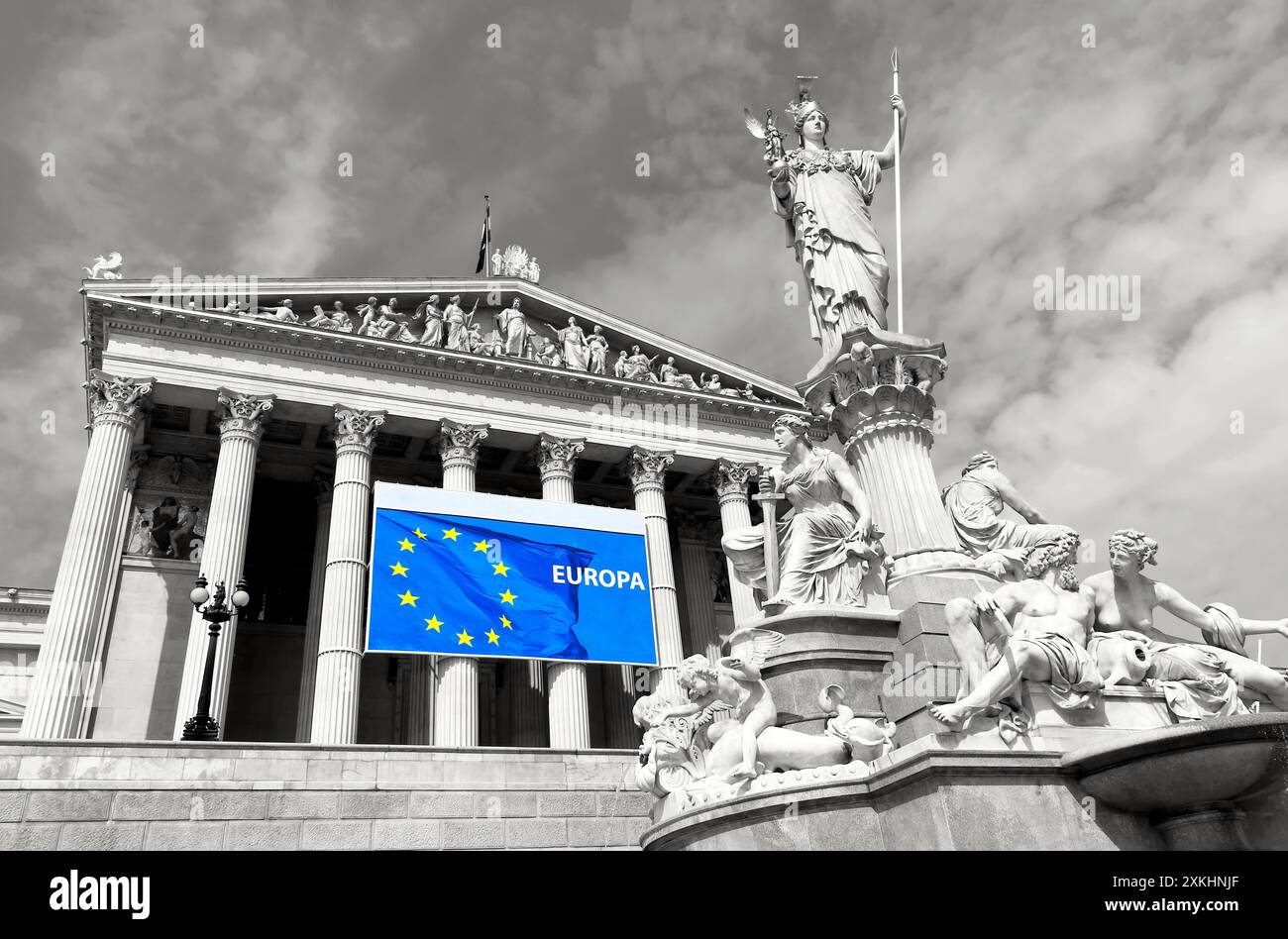 Parlament Wien Portal mit eu-transparent, Fahne ; schwarz/weiss Banque D'Images