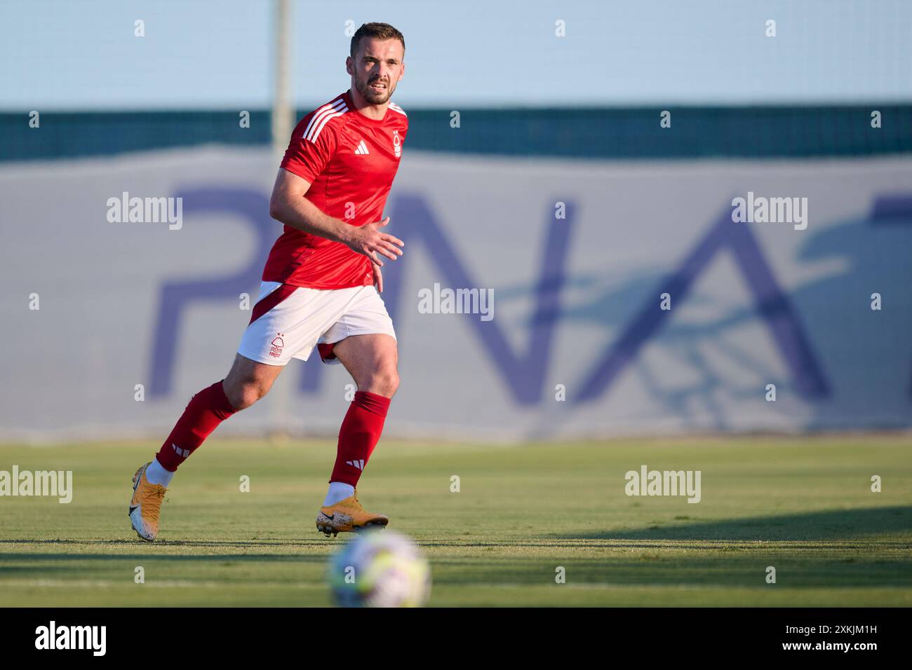 San Pedro Del Pinatar, Espagne. 23 juillet 2024. MURCIE, ESPAGNE - 23 JUILLET : Harry Toffolo de Nottingham Forest en action lors du match amical de pré-saison entre Nottingham Forest et Millwall au Pinatar Arena Stadium le 23 juillet 2024 à Murcie, Espagne. (Photo de Francisco Macia/photo Players images/Magara Press) crédit : Magara Press SL/Alamy Live News Banque D'Images