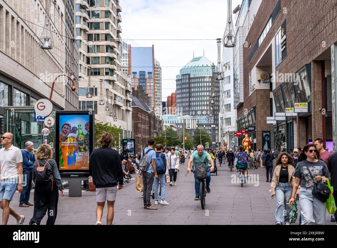 Grote Marktstraat, rue commerçante, zone piétonne, dans la ville de la Haye, pays-Bas, Banque D'Images