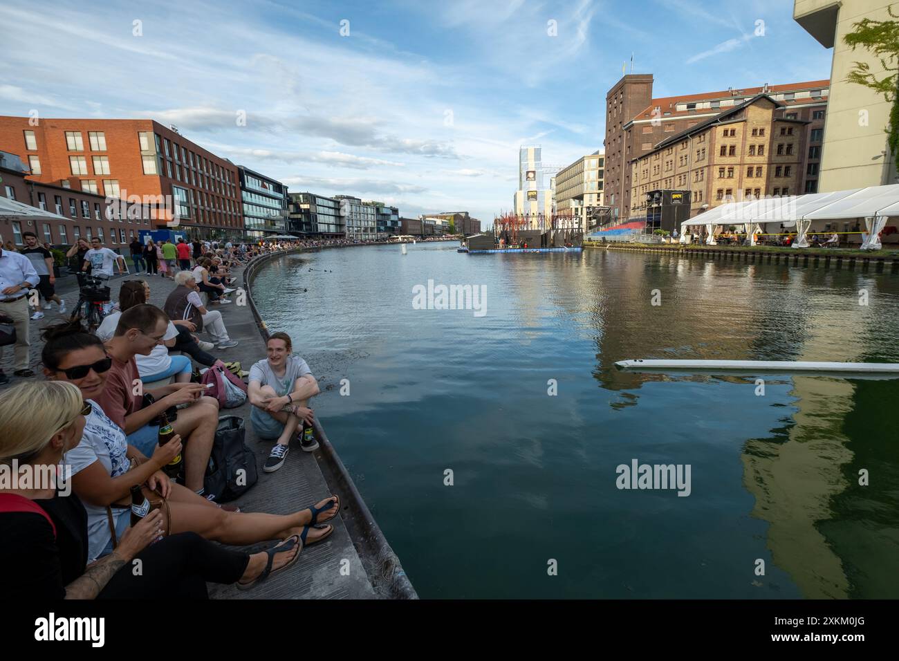 25.06.2022, Allemagne, Rhénanie du Nord-Westphalie, Muenster - promenade du port avec cafés et restaurants. 00A220625D662CAROEX.JPG [AUTORISATION DU MODÈLE : NON, PROP Banque D'Images