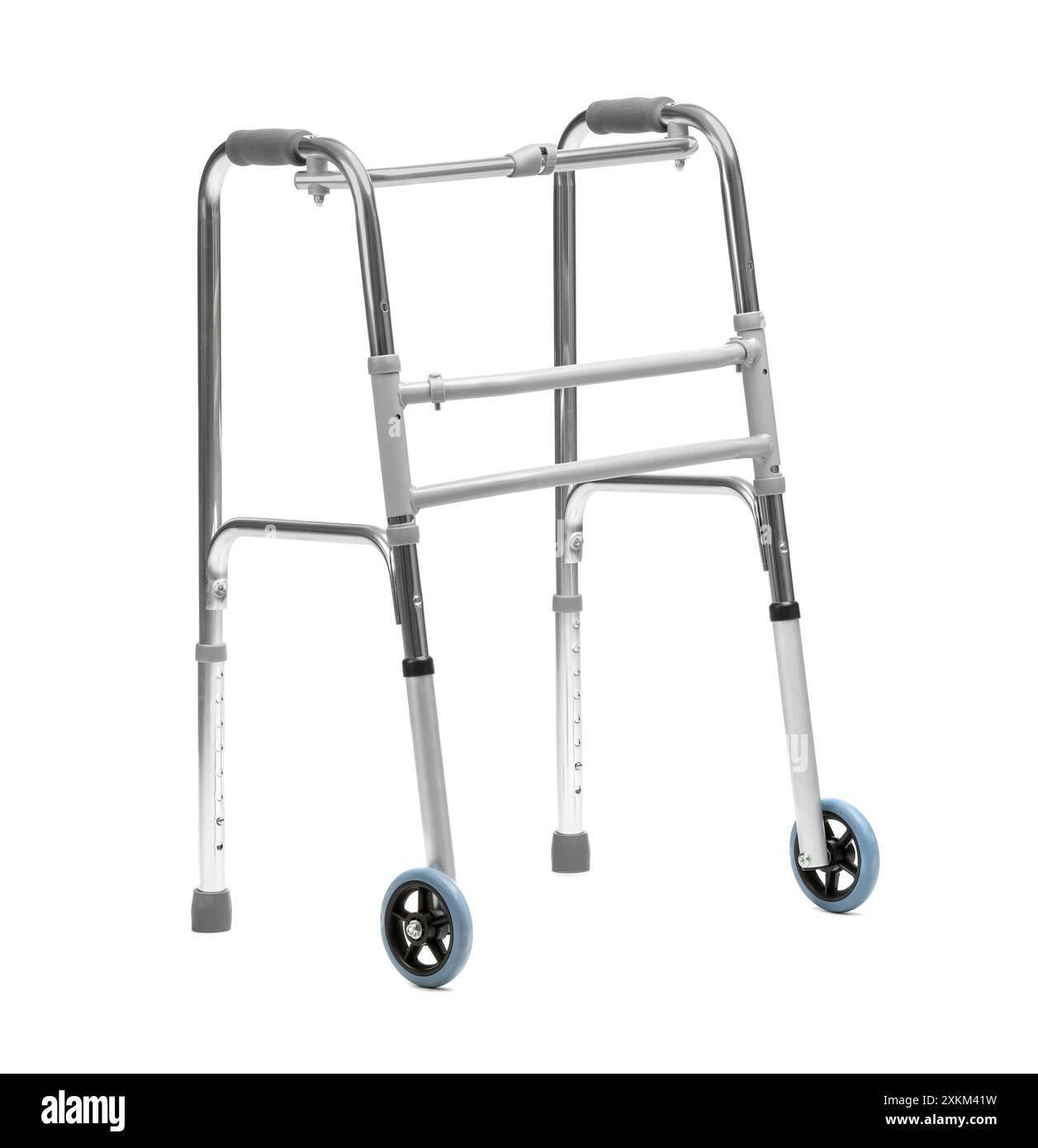Un cadre de marche en métal isolé sur blanc Banque D'Images