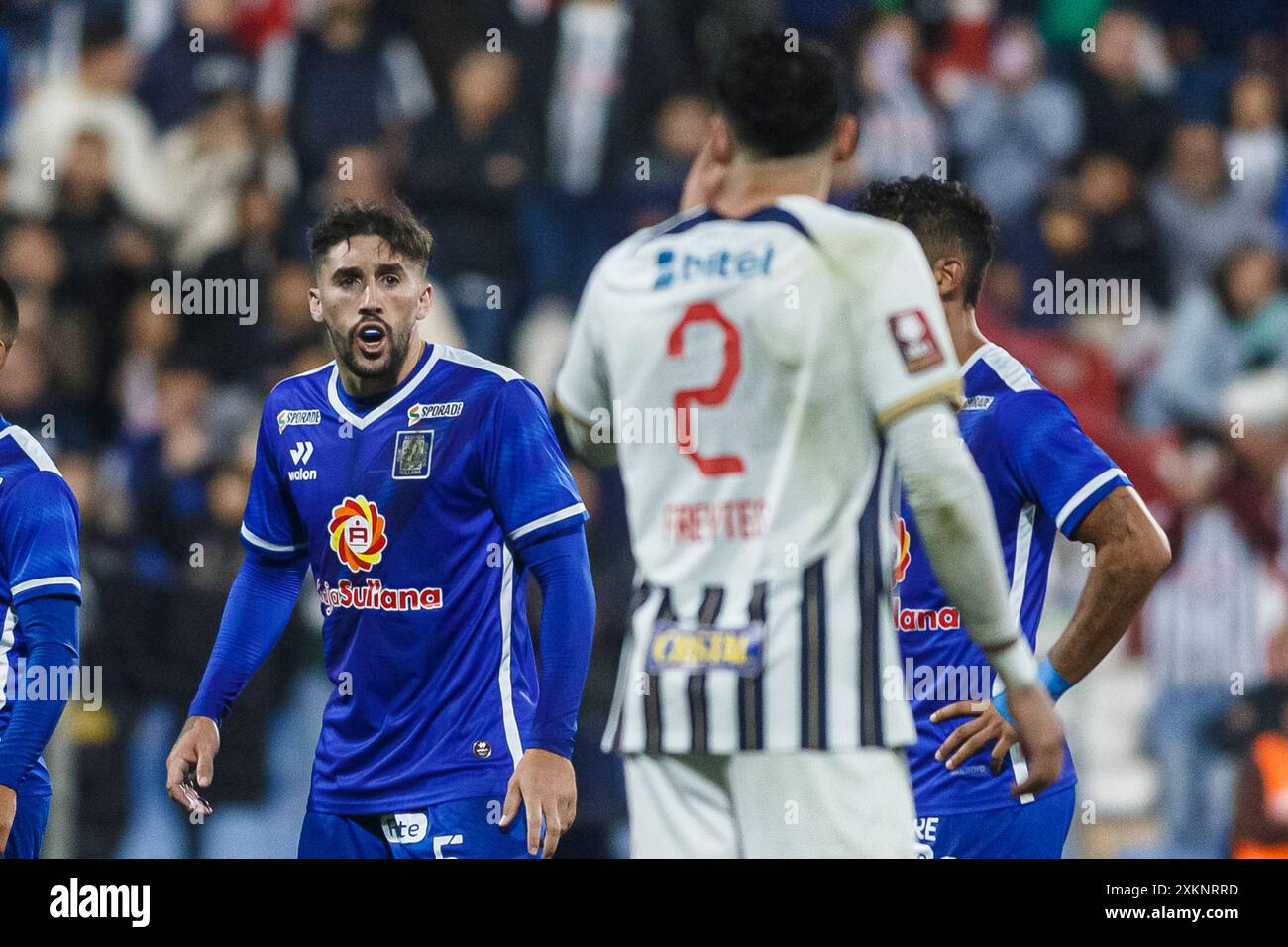LIMA, PÉROU - 20 JUILLET : Santiago Arias d'Alianza Atletico Sullana et Juan Pablo Freytes d'Alianza Lima lors de la Liga 1 match Alianza Lima contre Alianza ATL Banque D'Images