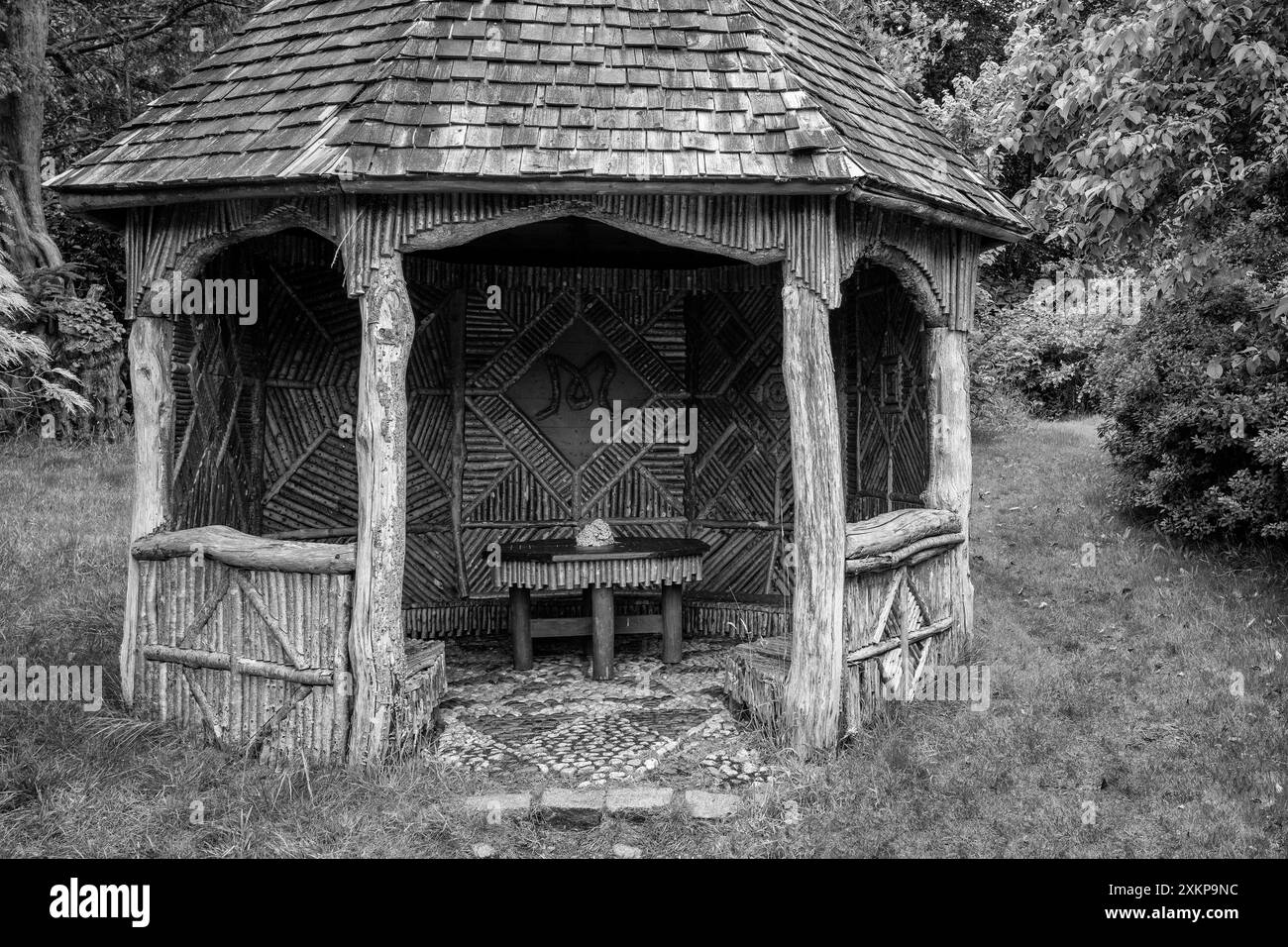 Mary Bragg's rustique Summerhouse sur Terrace Walk, Muncaster Castle Estate, Ravenglass, Cumberland, Cumbria, ROYAUME-UNI Banque D'Images