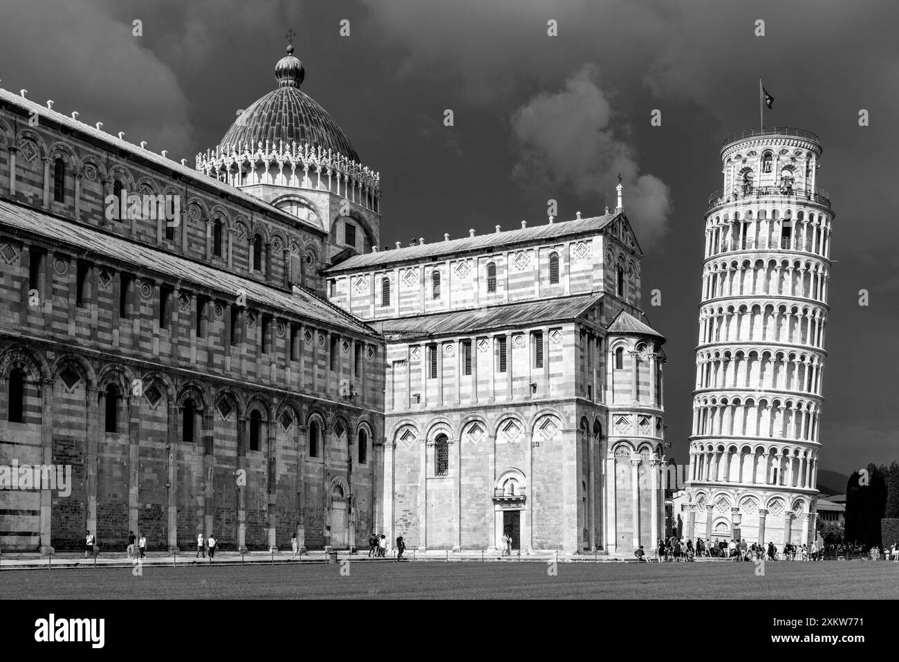 Le Duomo (Cathédrale) et la Tour penchée de Pise, champ des miracles, Pise, Toscane, Italie. Banque D'Images