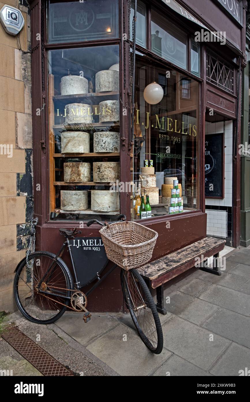 Vue extérieure de la boutique I J Mellis Cheesemonger à Stockbridge, Édimbourg, Écosse, Royaume-Uni. Banque D'Images