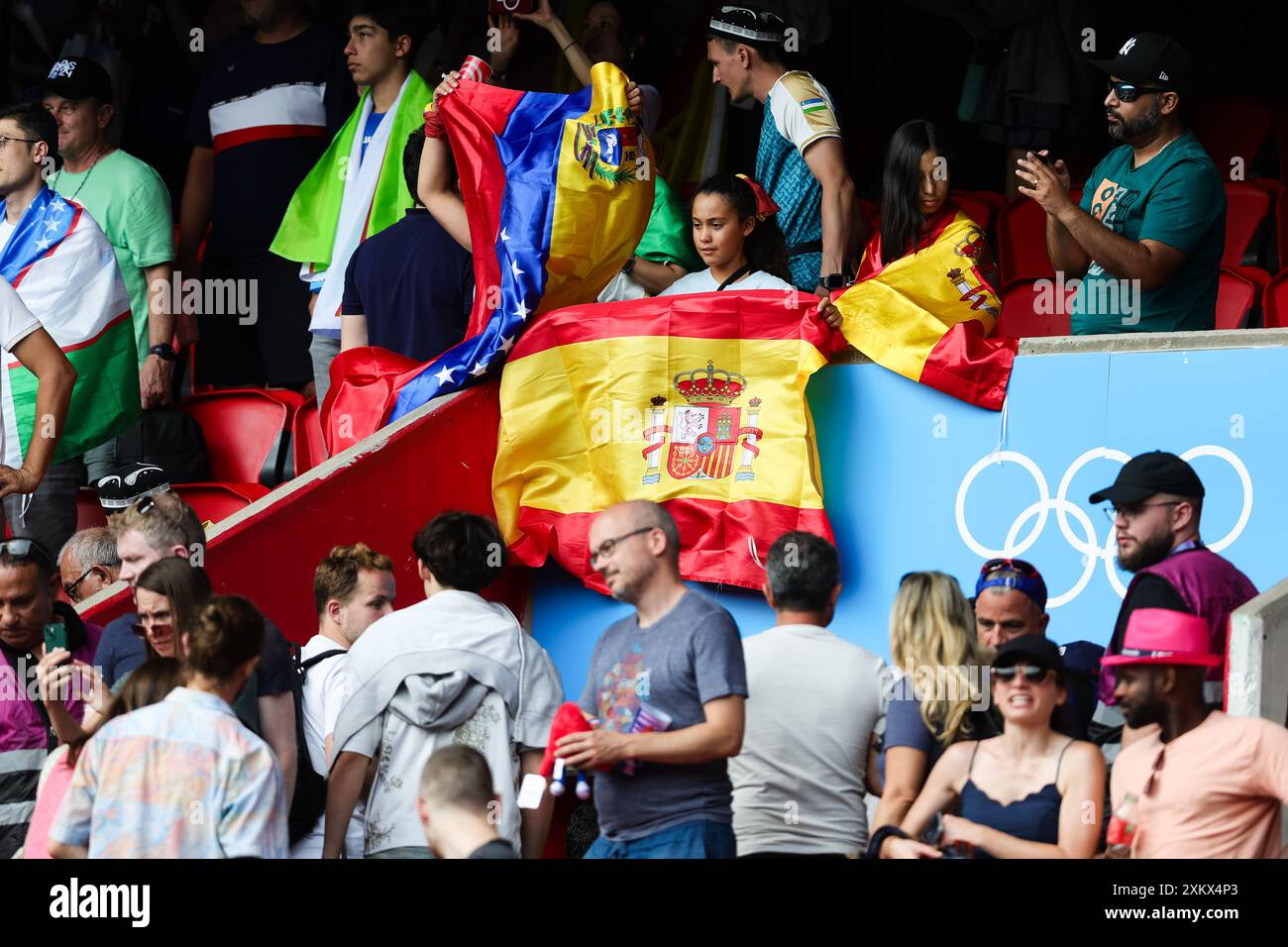 Paris, France, 24 juillet 2024. Fans espagnols lors du match des Jeux Olympiques de Paris 2024 entre l'Ouzbékistan et l'Espagne au Parc des Princes le 24 juillet 2024 à Paris, France. Crédit : /Speed Media/Alamy Live News Banque D'Images