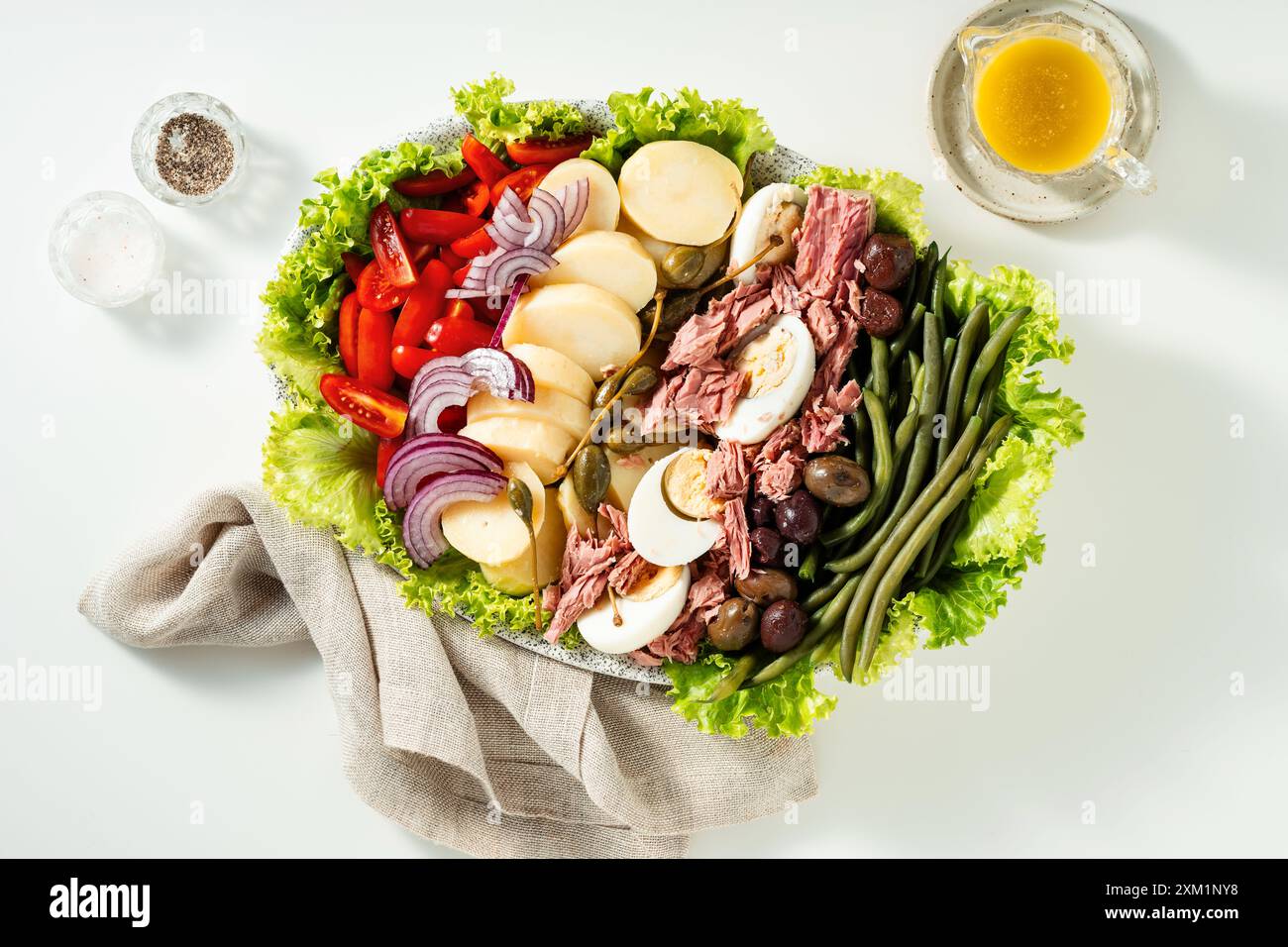 Salade Nicoise. Salade française au thon Banque D'Images