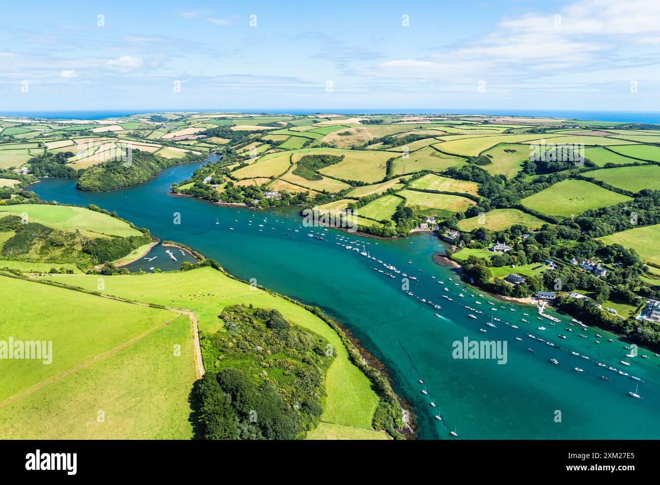 Salcombe et Mill Bay au-dessus de l'estuaire de Kingsbridge depuis un drone, Batson Creek, Southpool Creek, Devon, Angleterre, Europe Banque D'Images