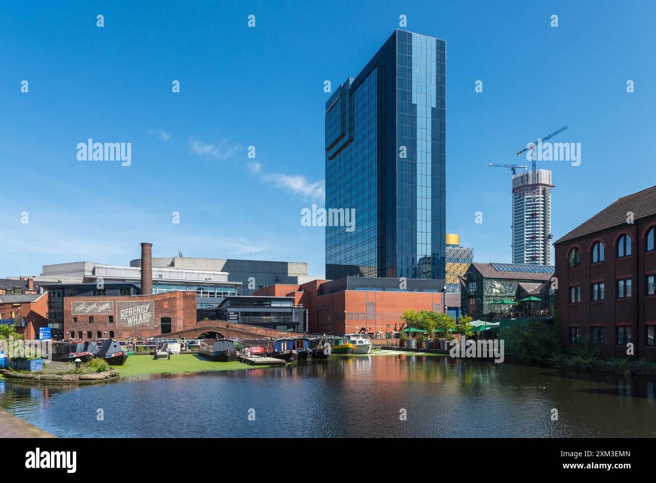Regency Wharf dans Gas Street Basin au cœur du réseau de canaux dans le centre-ville de Birmingham, royaume-uni Banque D'Images