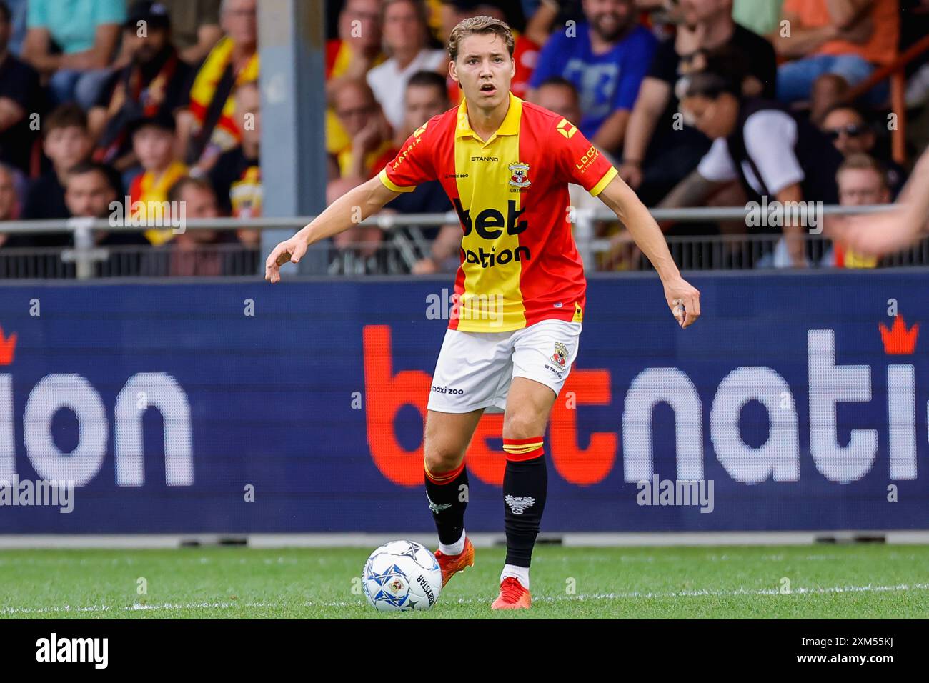 Deventer, pays-Bas. 25 juillet 2024. DEVENTER, PAYS-BAS - JUILLET 25 : Evert Linthorst de Go Ahead Eagles lors du match de Conference League entre Go Ahead Eagles et SK Brann au Stadium de Adelaarshorst le 25 juillet 2024 à Deventer, pays-Bas. (Photo de Raymond Smit/Orange Pictures) crédit : Orange pics BV/Alamy Live News Banque D'Images